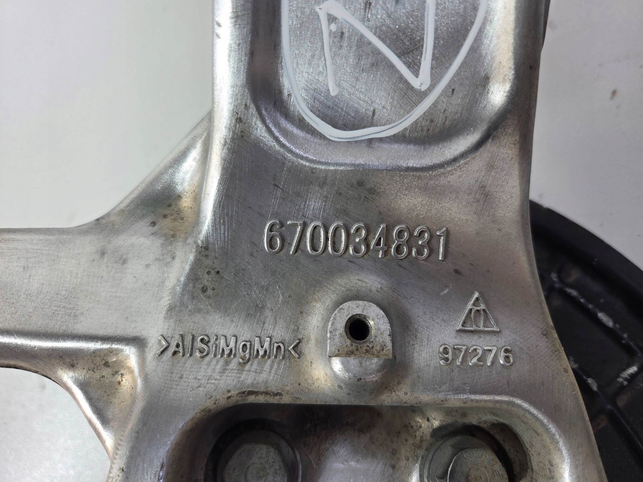 Maserati Levante swing front right 670034831 (Z710)