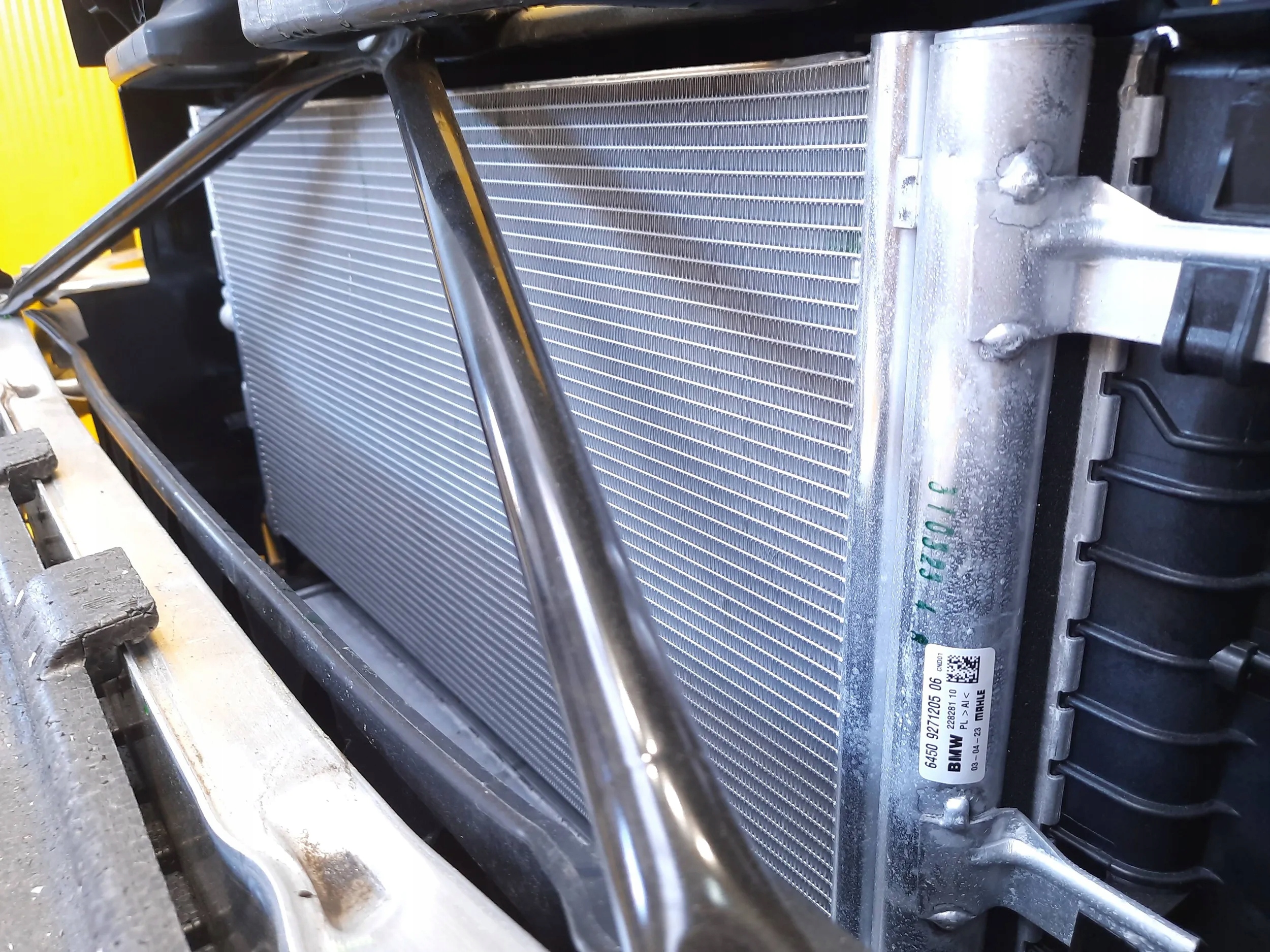 BMW 2 F44 1.5B PAS PRZÓD CHŁODNICE BELKA * Producent części BMW OE