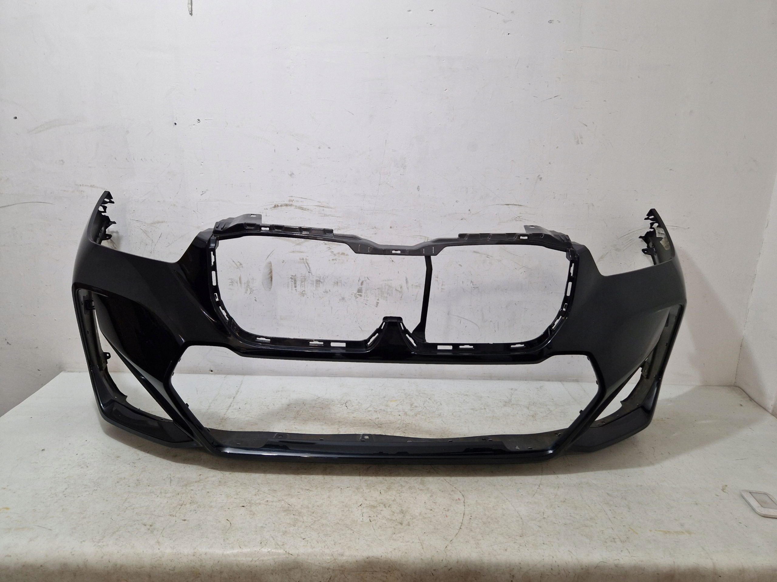 * BMW X1 U11 M PAKIET 2022- bumper front front 9881907