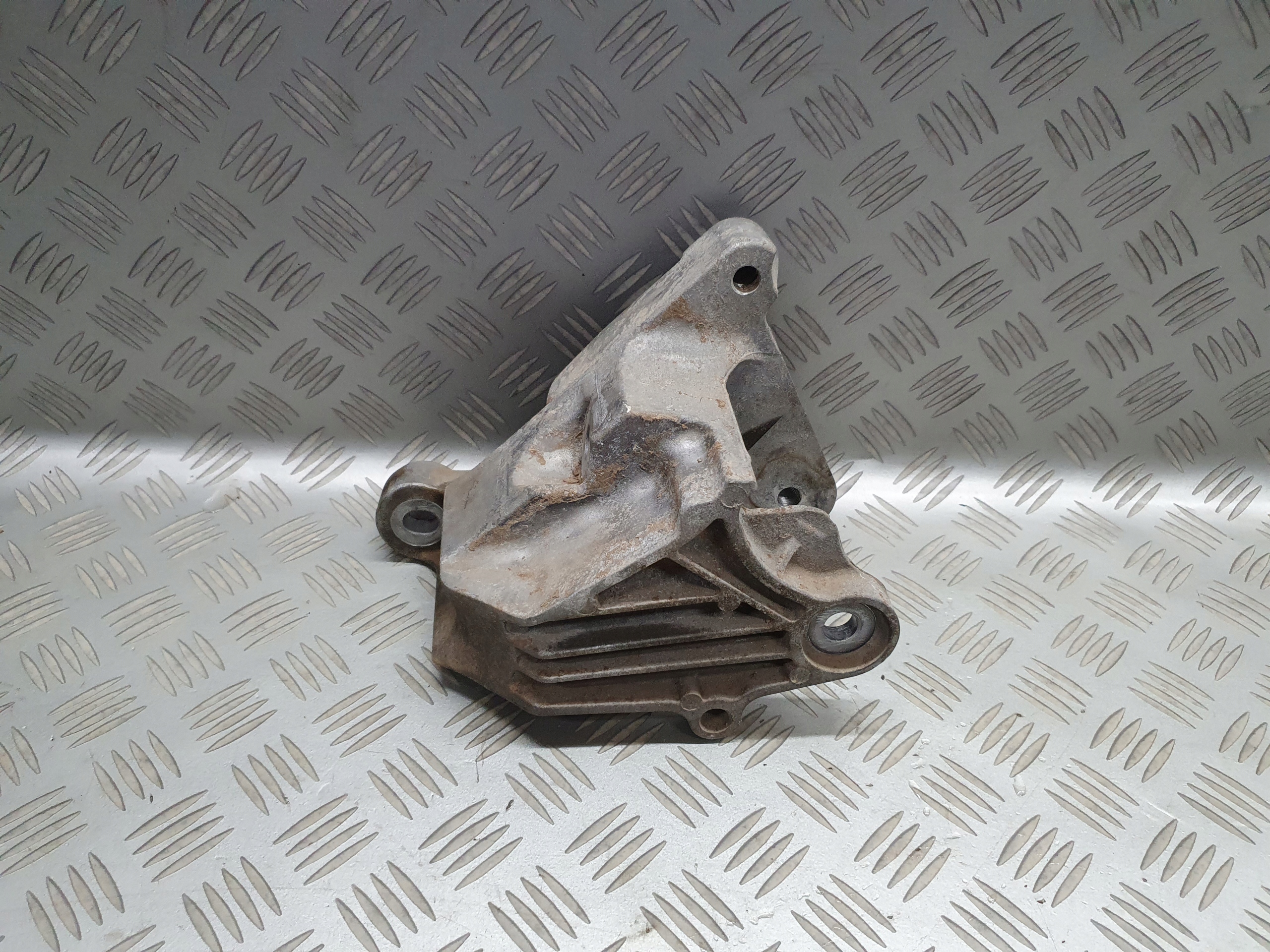 23508181 - ОПОРА ДВИГАТЕЛЯ OPEL INSIGNIA B 2.0 TURBO