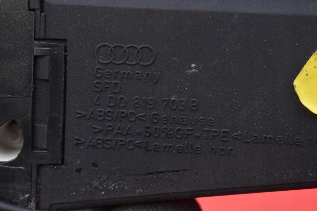 grid air conditioning devices left rear part 4D0819703B AUDI A8 D2 94-99