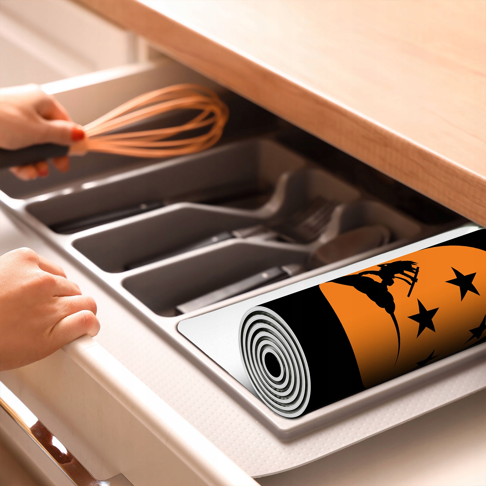 MATA WINYLOWA DO KUCHNI WIĘCEJ MIEJSCA 70x52 czarna - Smocze Kule Materiał wykonania inny