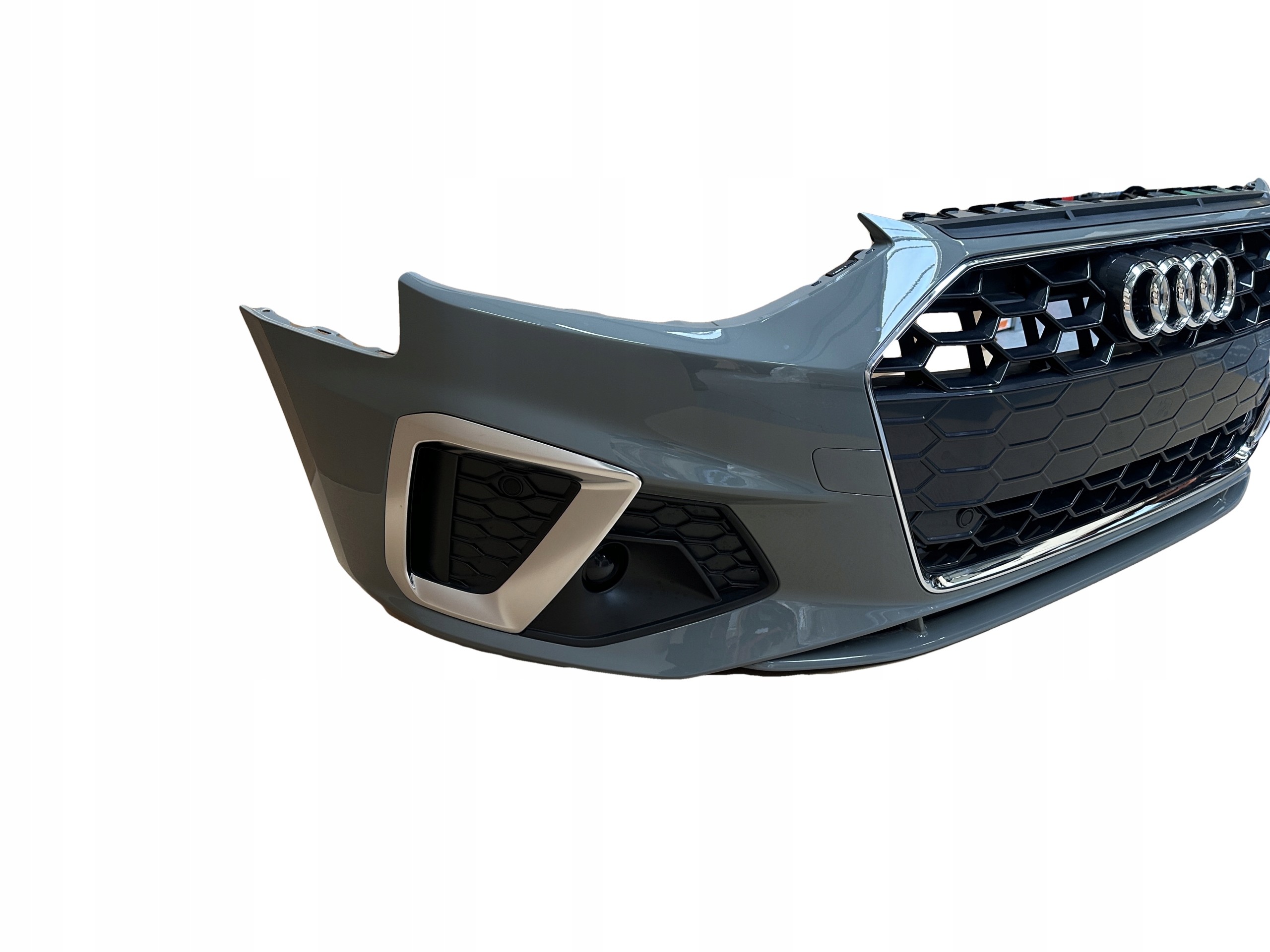 AUDI A4 8W B9 LIFT SLINE Paraurti Anteriore LX7B
