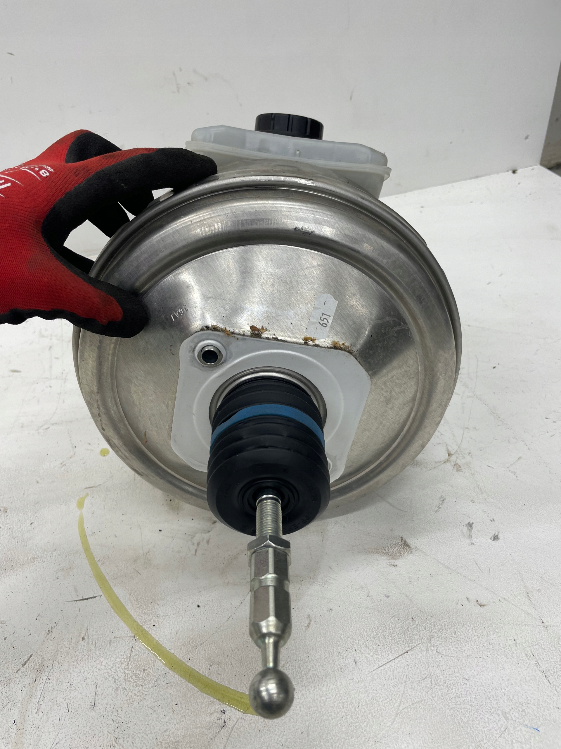 VW TOUAREG III ГАЛЬМІВНИЙ СЕРВОПРИВІД 4M0612103AB