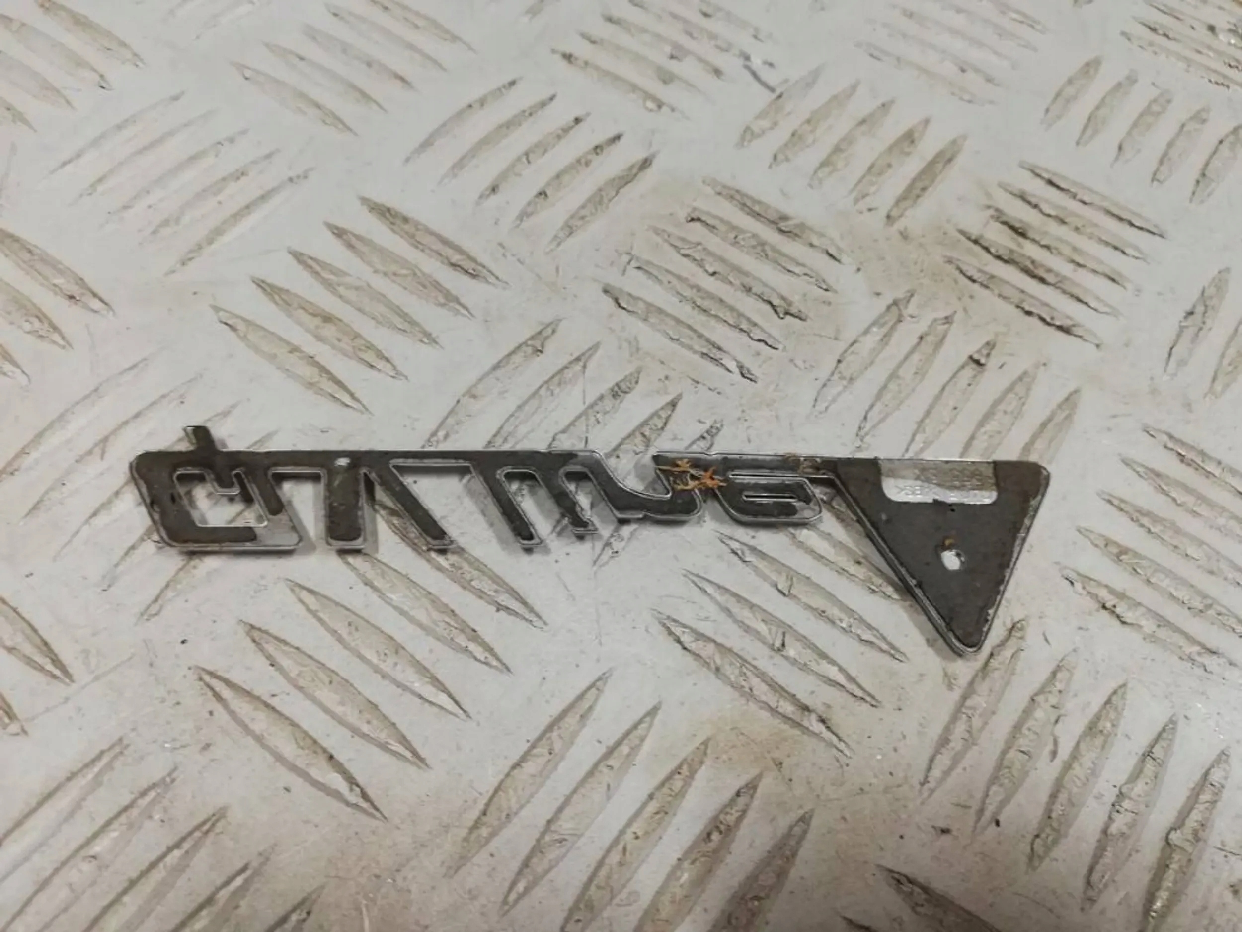 Alfa Romeo Mito ZNACZEK EMBLEMAT QV LINE Numer katalogowy części BRAK