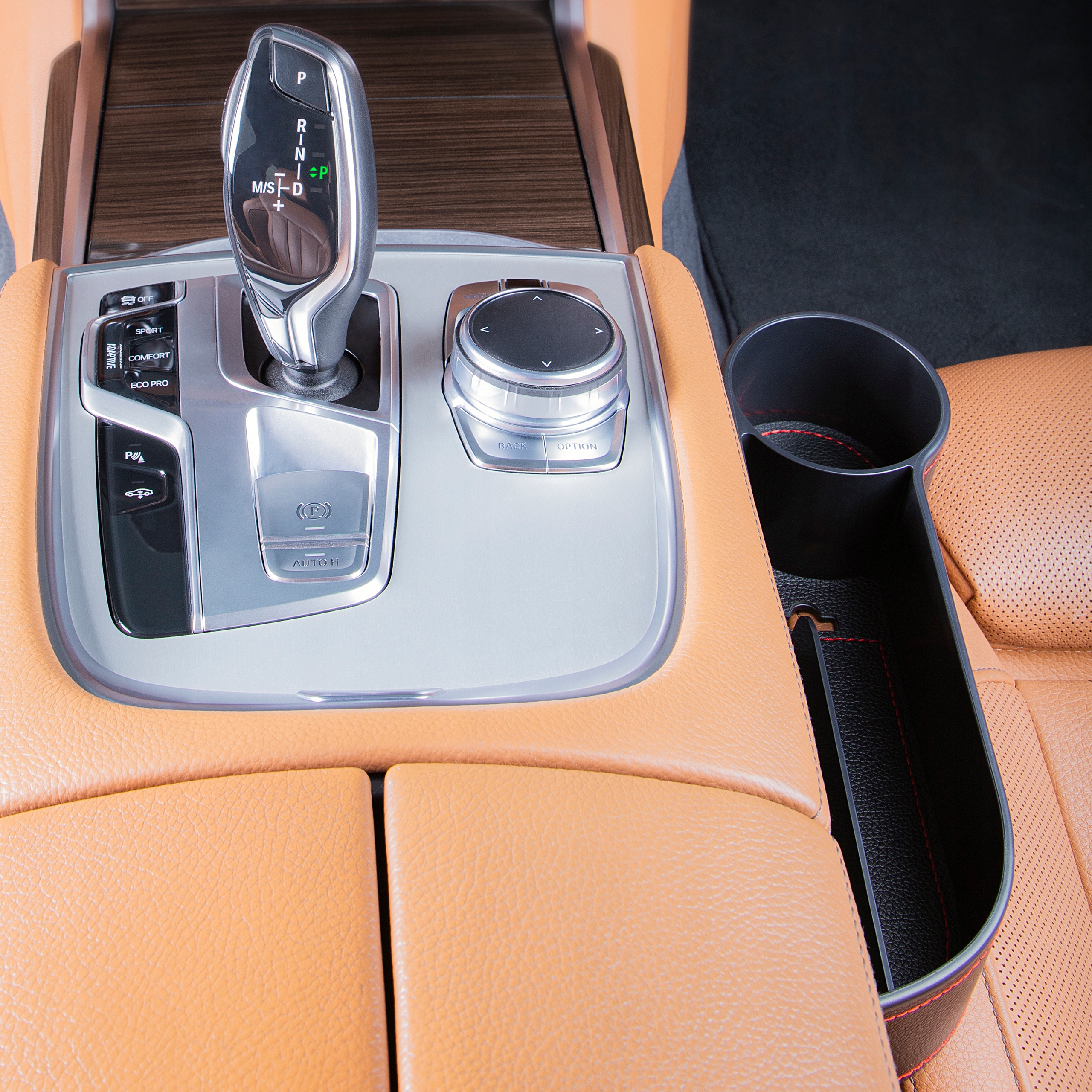 SCHOWEK ORGANIZER SAMOCHODOWY MIĘDZY FOTEL PRAWY UCHWYT KUBEK AUTO PASAŻER EAN (GTIN) 5900804113713