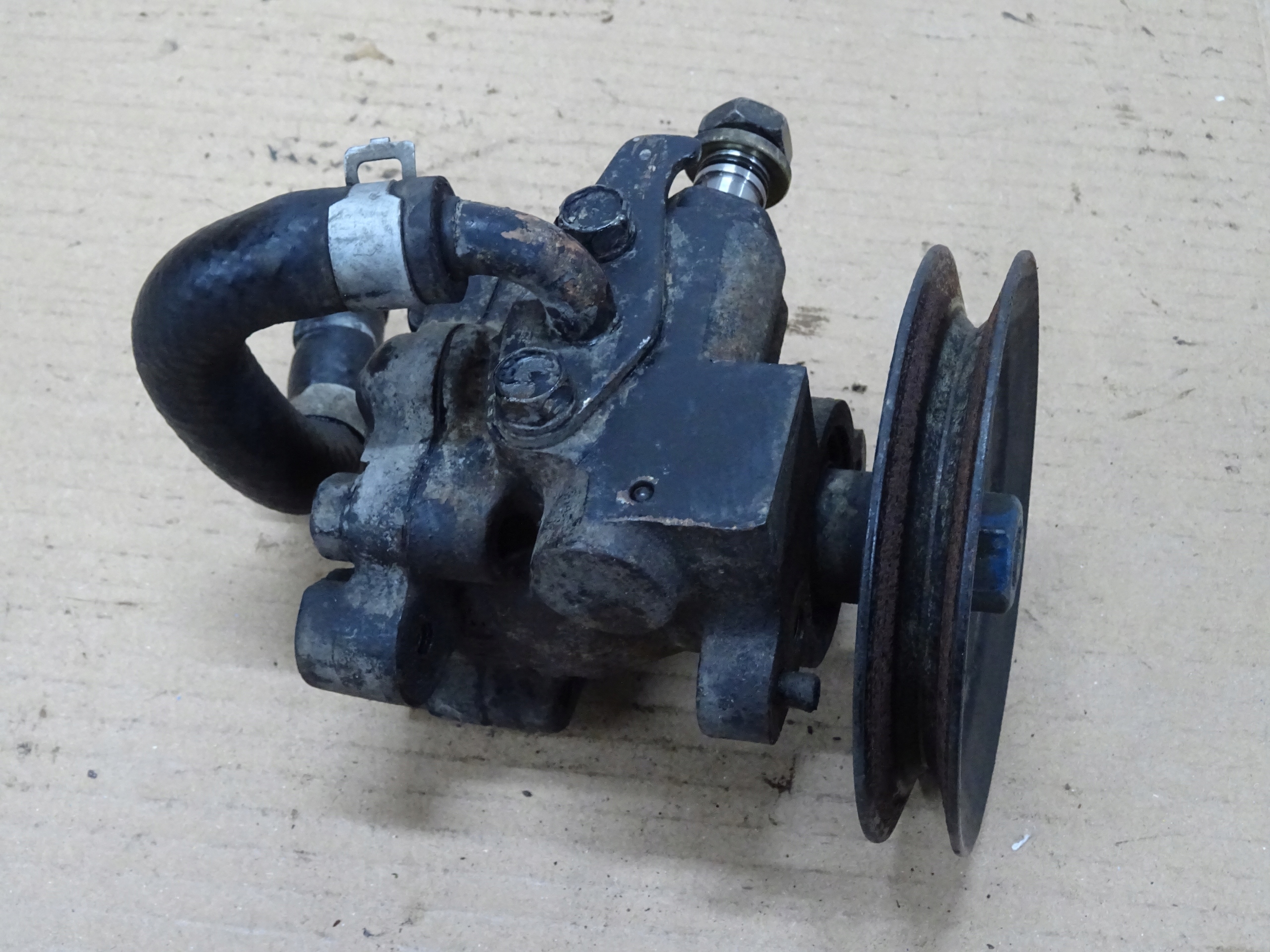 Galloper насос гідропідсилювача керма 2,5 TDi 98-03r