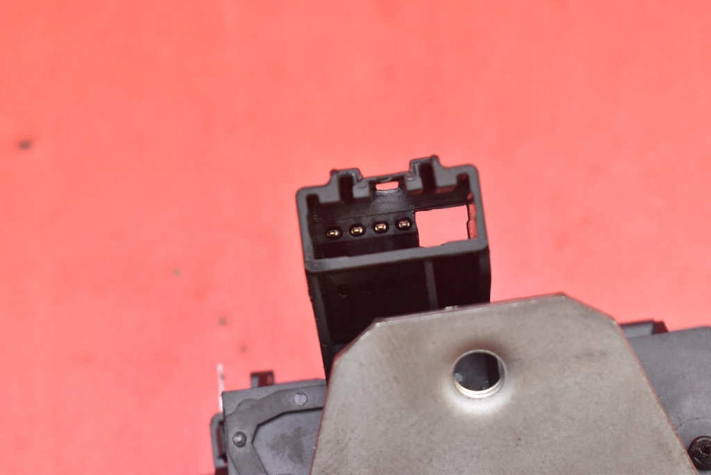 lock bonnet rear part boot 31335870 VOLVO V40 2 II 5D HB 12-16