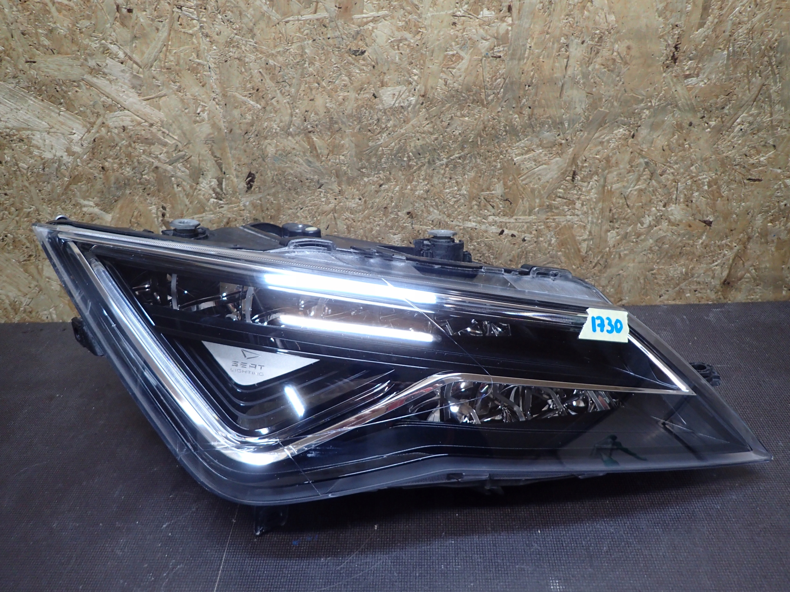 LAMPA PRZÓD PRAWA SEAT LEON III 3 LIFT FULL LED