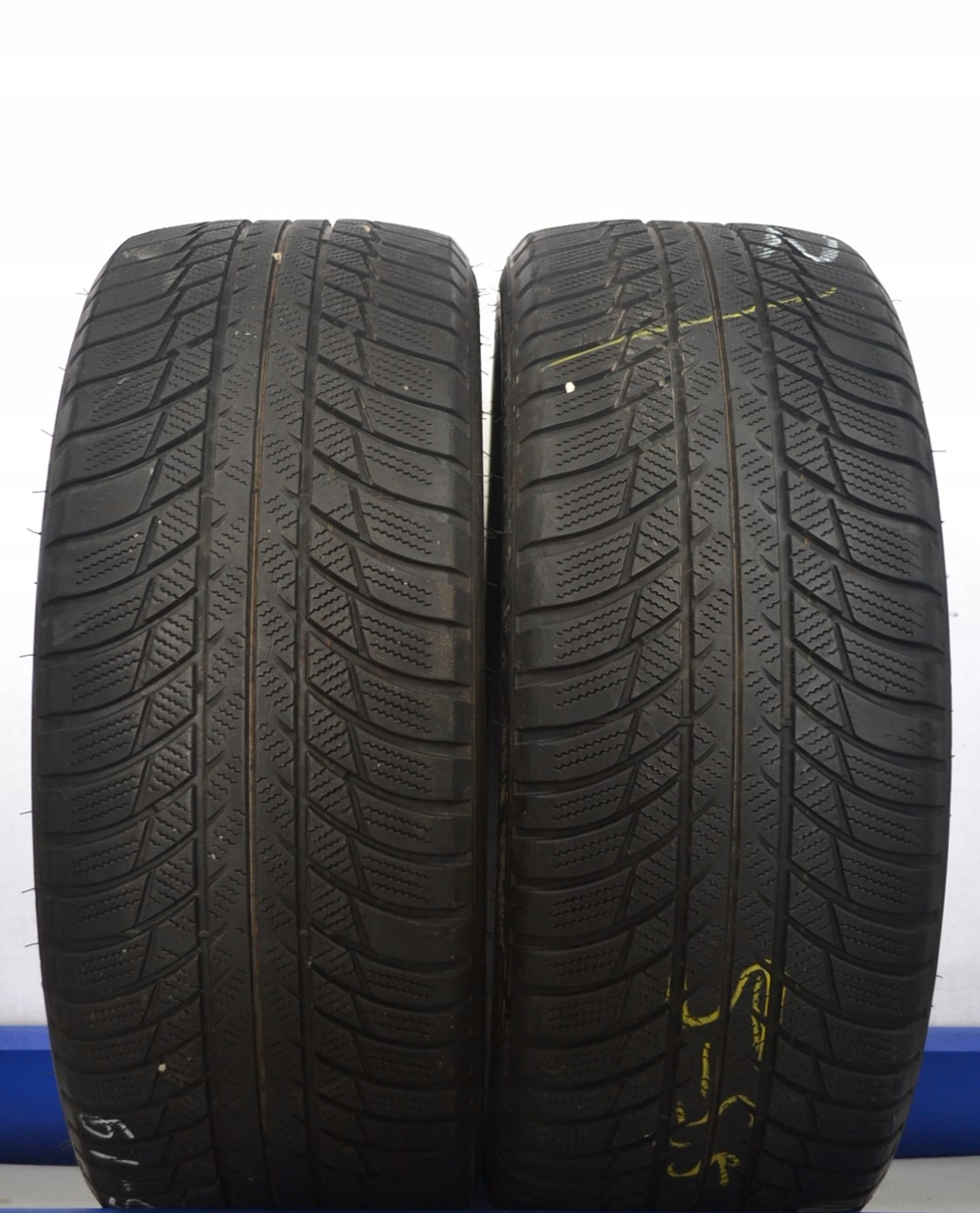 225/45R18 BRIDGESTONE BLIZZAK LM001 RFT 2szt 7457z