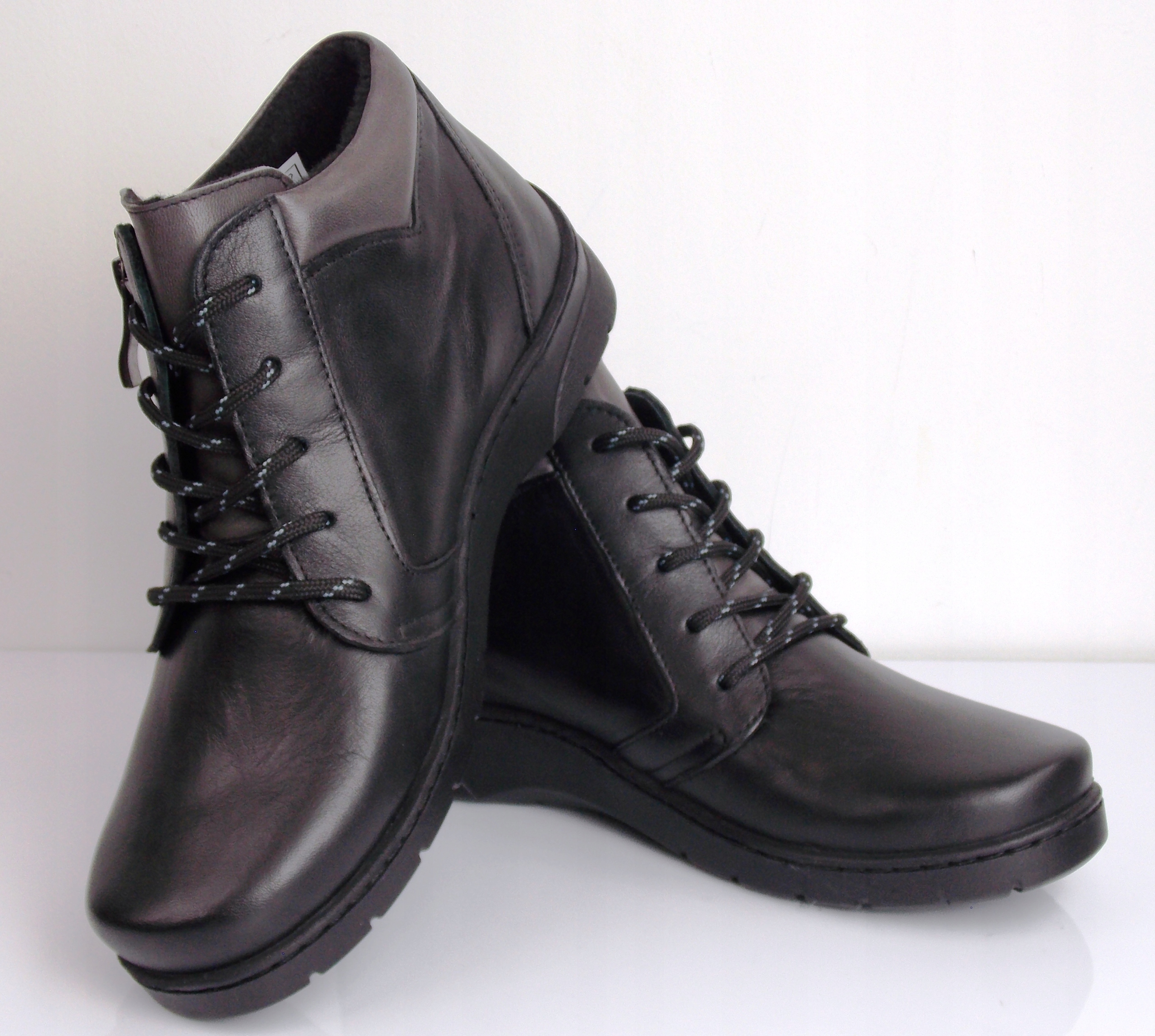 MIĘKKIE WYGODNE BOTKI TRZEWIKI AXEL 1752 R36 Oryginalne opakowanie producenta pudełko