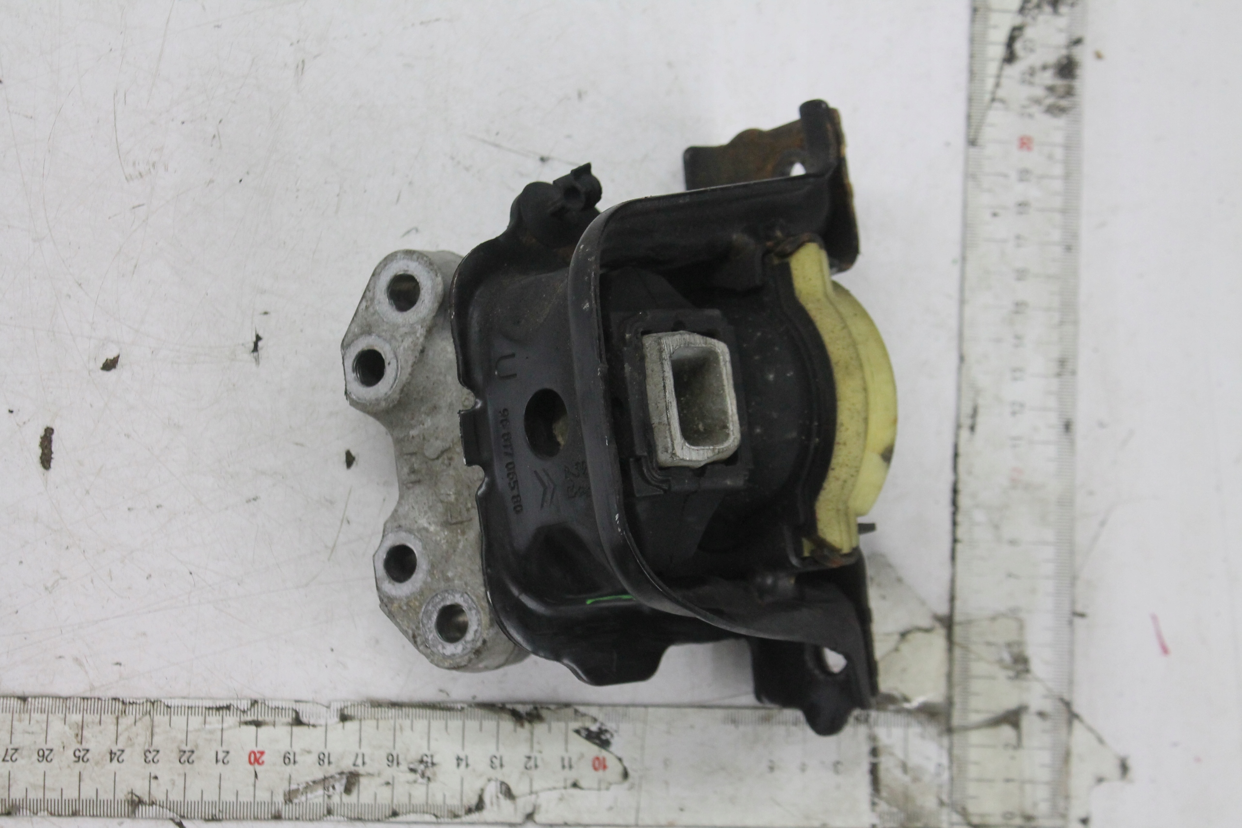 holder engine mount 9681706580 DS3 1.6 THP 10-16