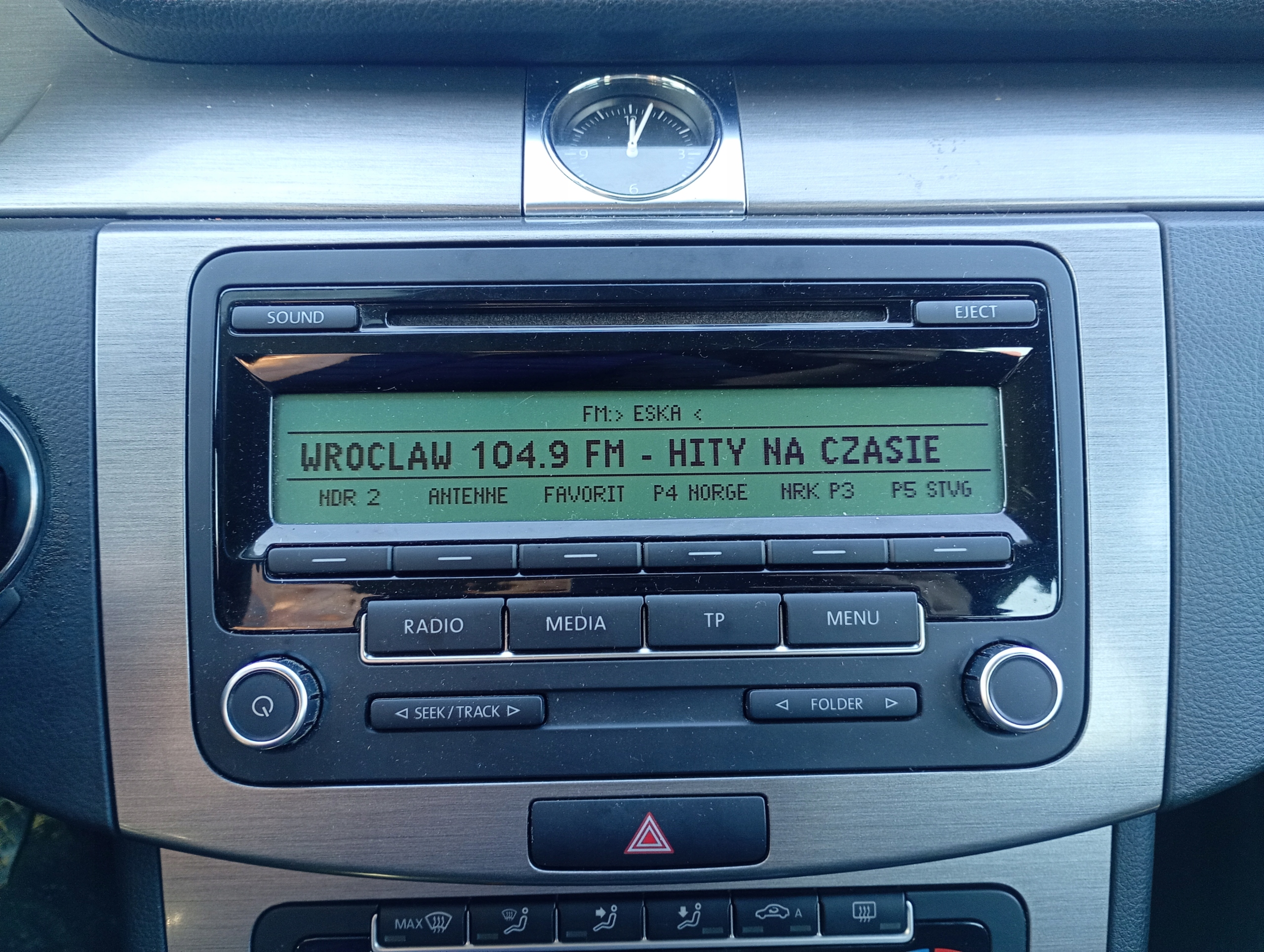 VW Passat B7 10-14 RADIO ORYGINALNE CD brakuje kodu