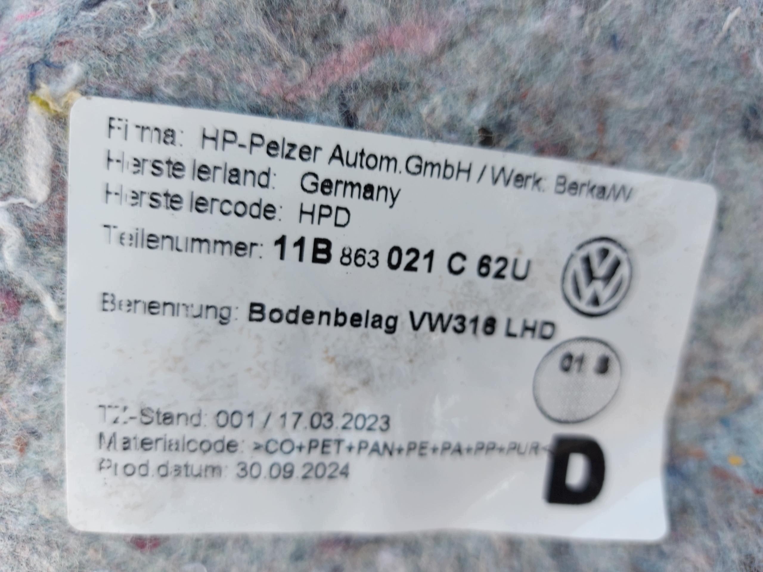 VW ID4 11A , 2024r SUV 5D floor car carpet cabs EU 11B863021C