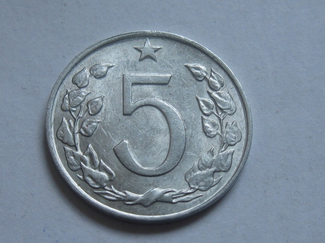 nr2083 Czechosłowacja Moneta 5 Halerzy 1962