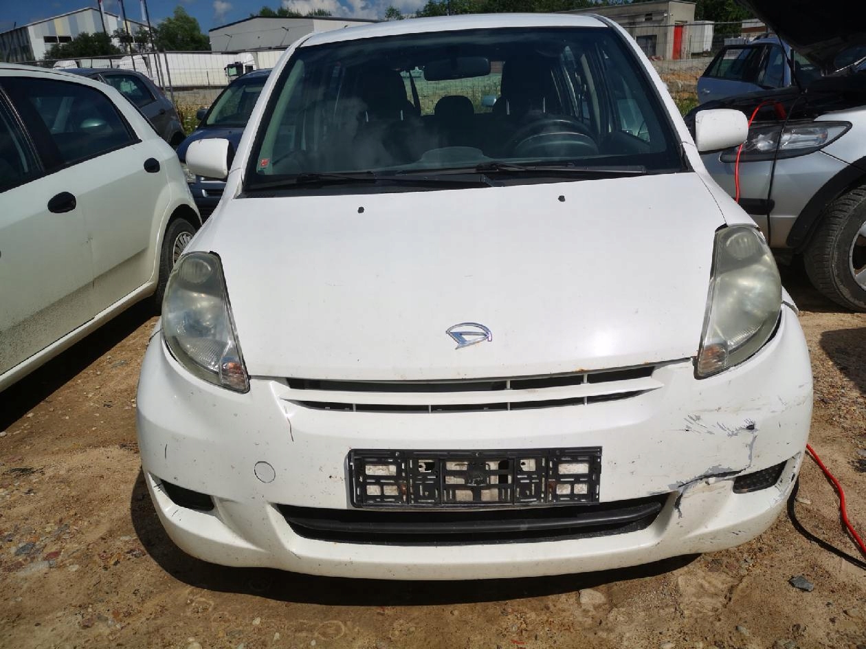 Daihatsu SIRION коллектор Впускный 2007 1.0л