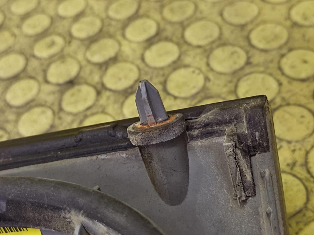OPEL VECTRA C light left rear part 13157646