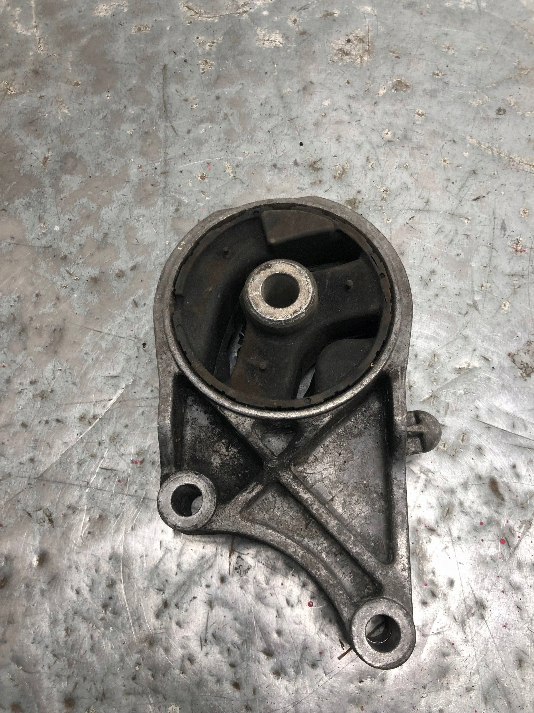 holder engine mount OPEL VECTRA C V05413