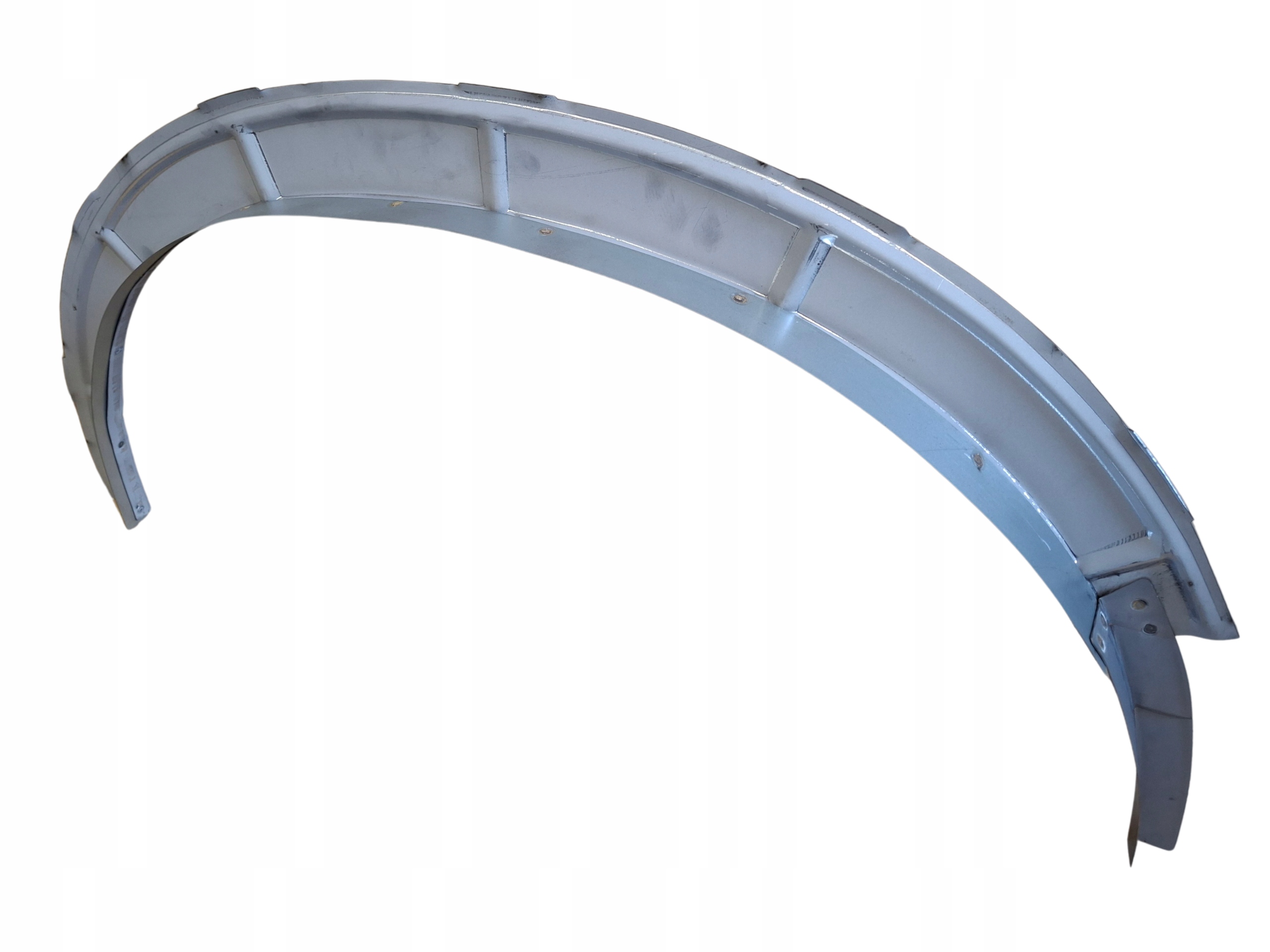 Suzuki Samurai 81 Upevnění Zadního Blatníku Levé