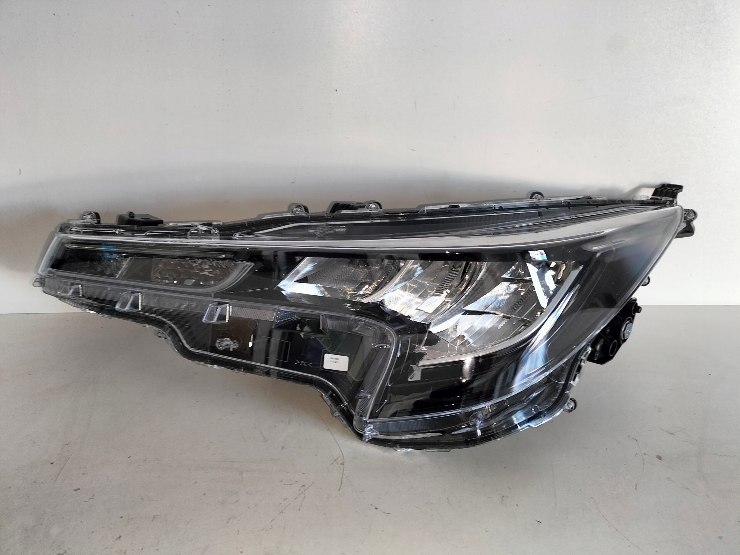 light front reflektor left TOYOTA COROLLA E21 18-22 HB/KOMBI FULL LED