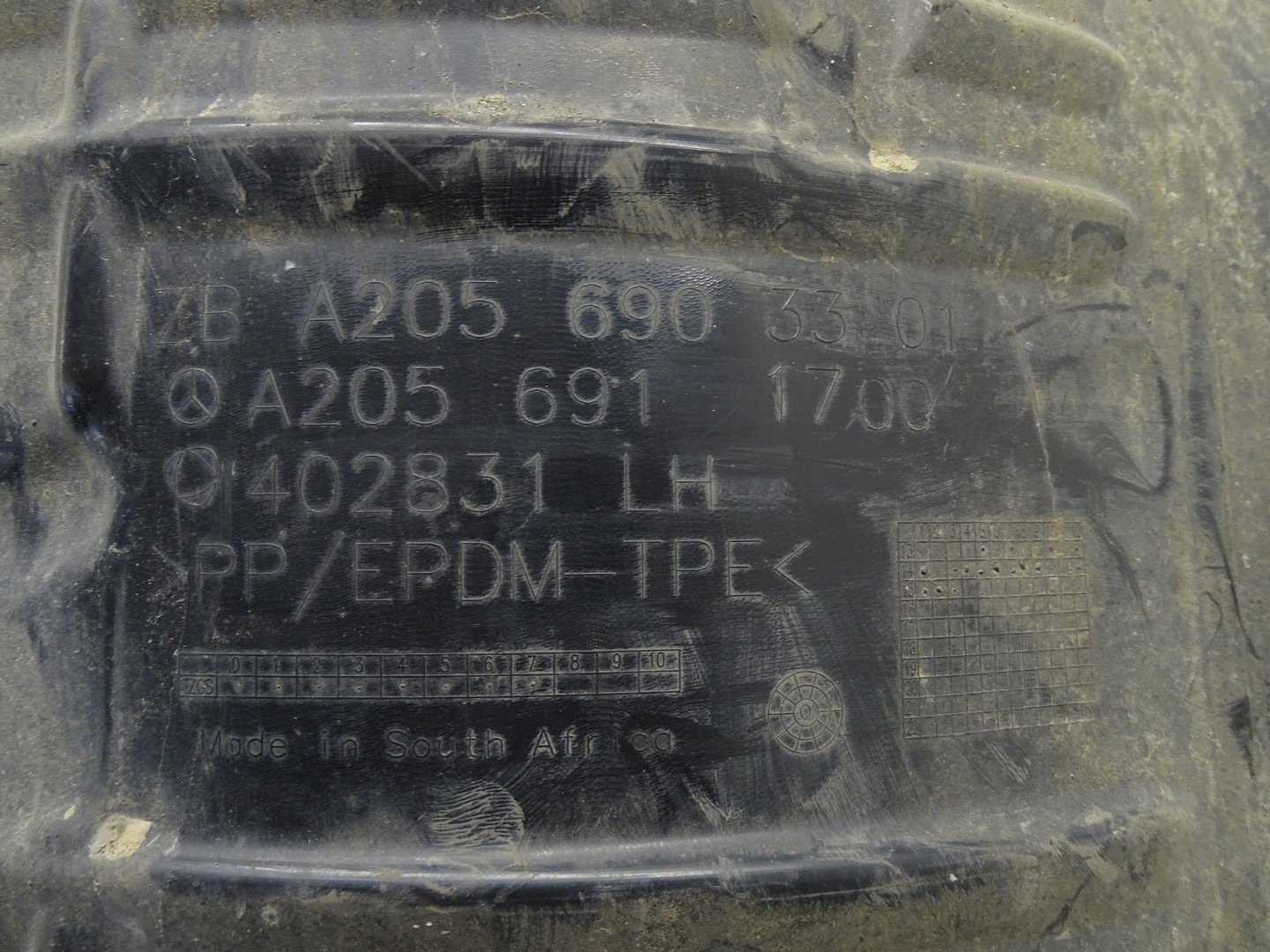 mudguard left front left front MERCEDES C W205 A2056903301 A2056912900
