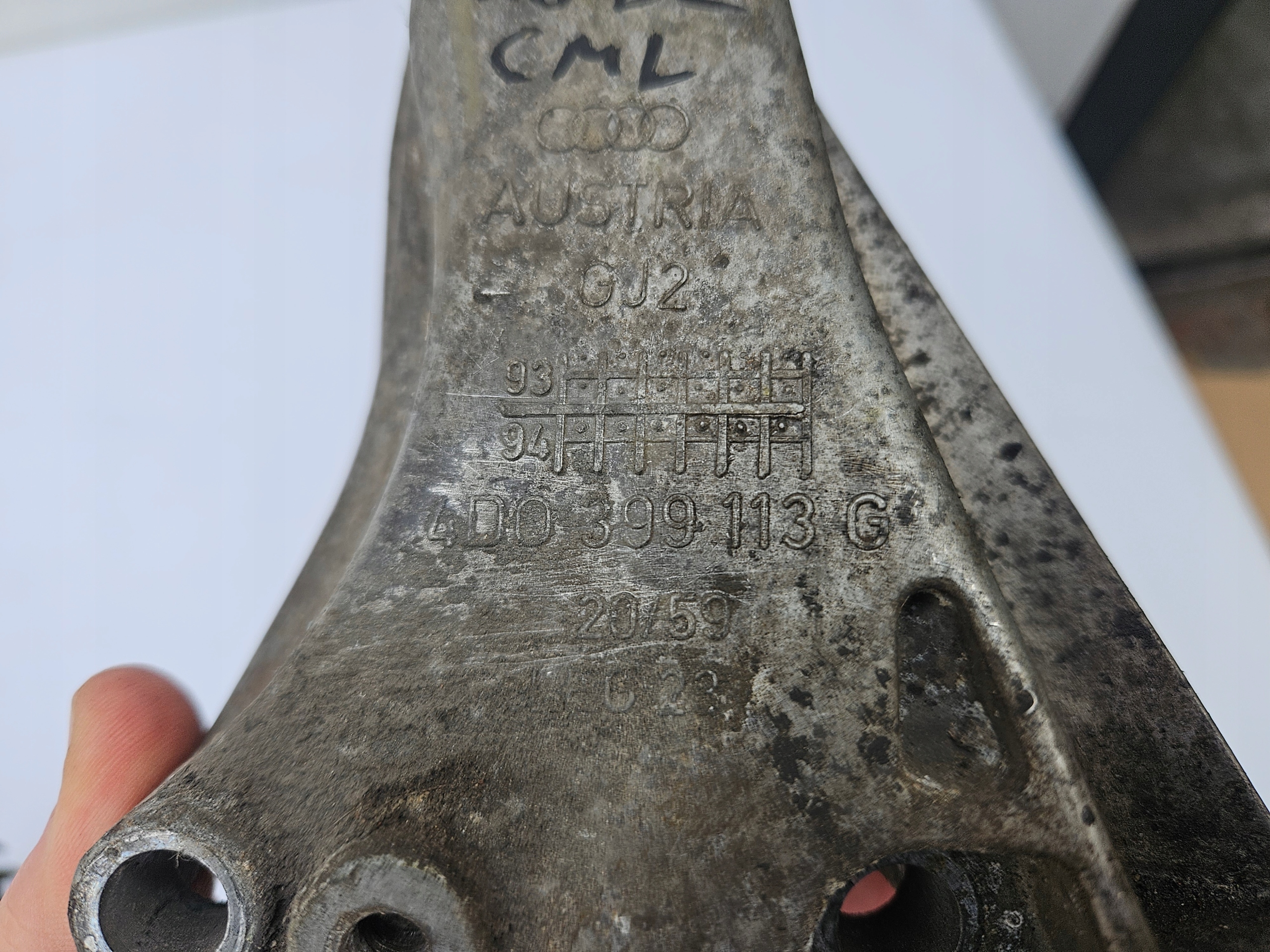 Stütze links Halter links Getriebe getriebe AUDI A8 D2 4.2 TIPTRONIC 4HP CML