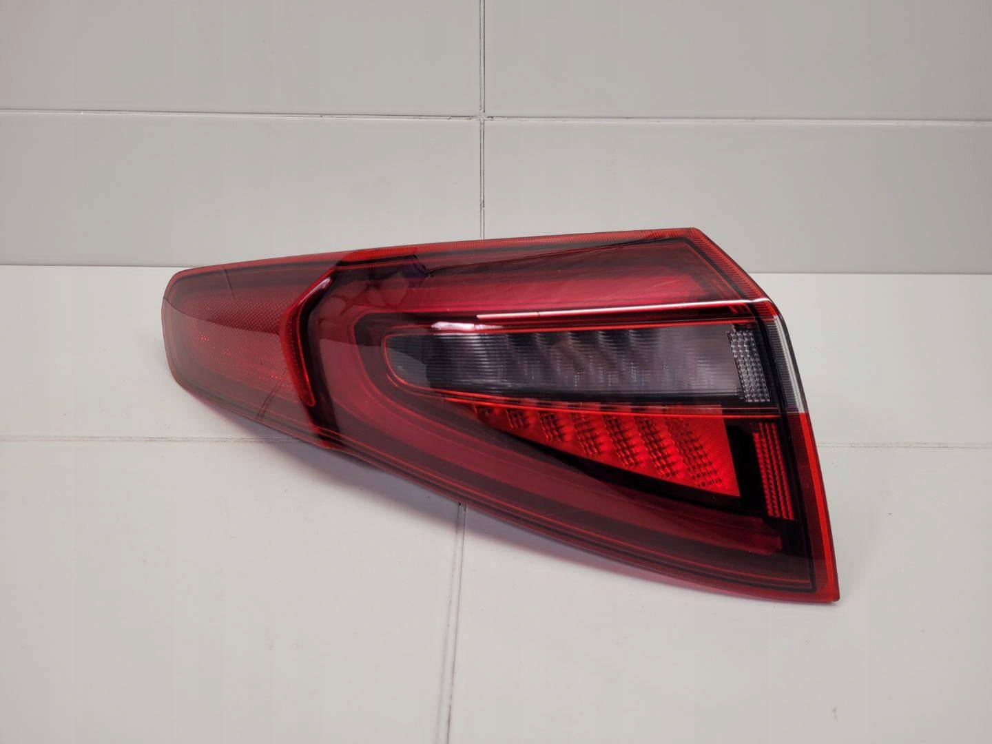 light rear left side Alfa Romeo Stelvio 2017 20800999