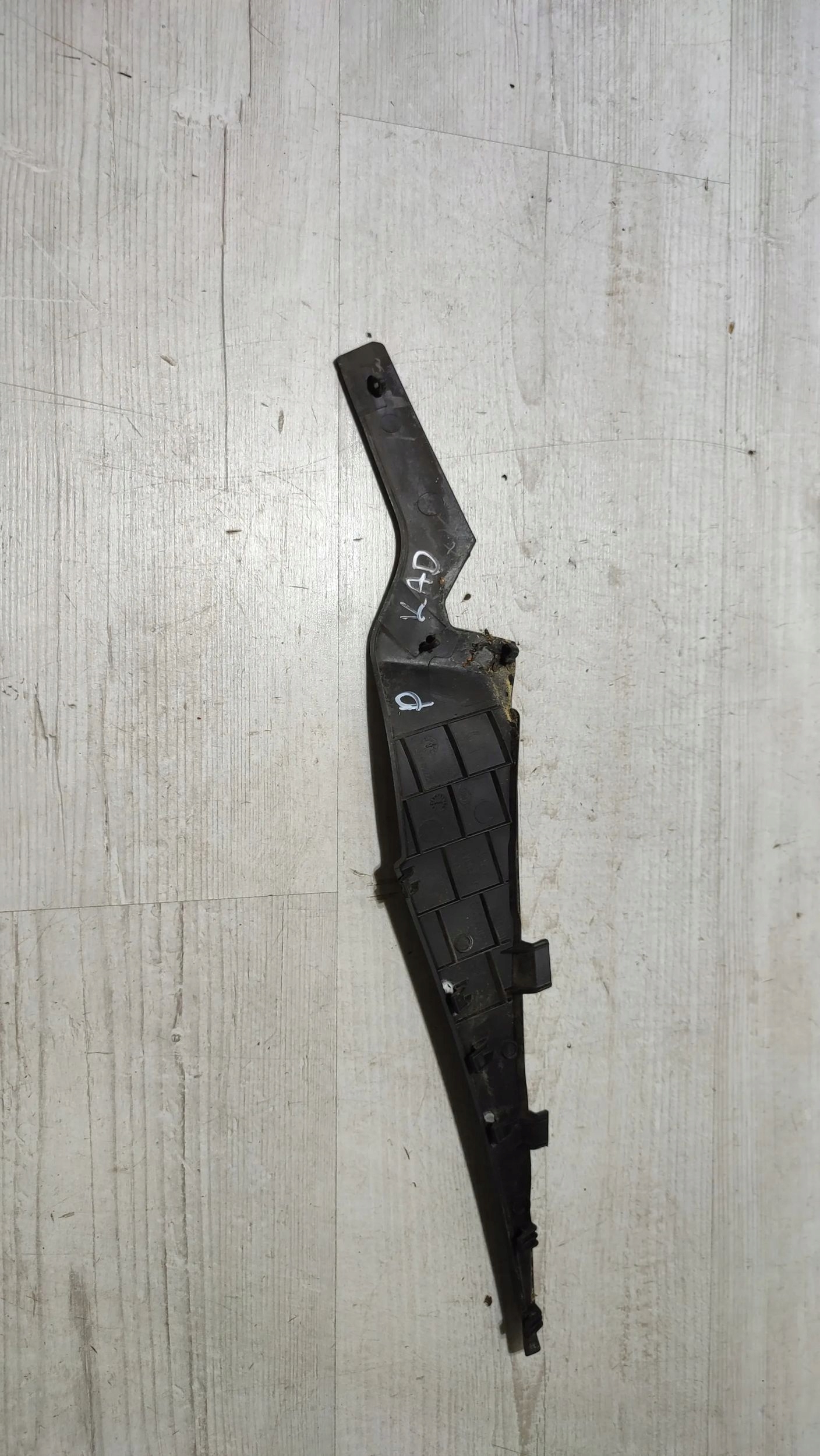 Renault Kadjar 17r 1.5dci front side right moulding under the window