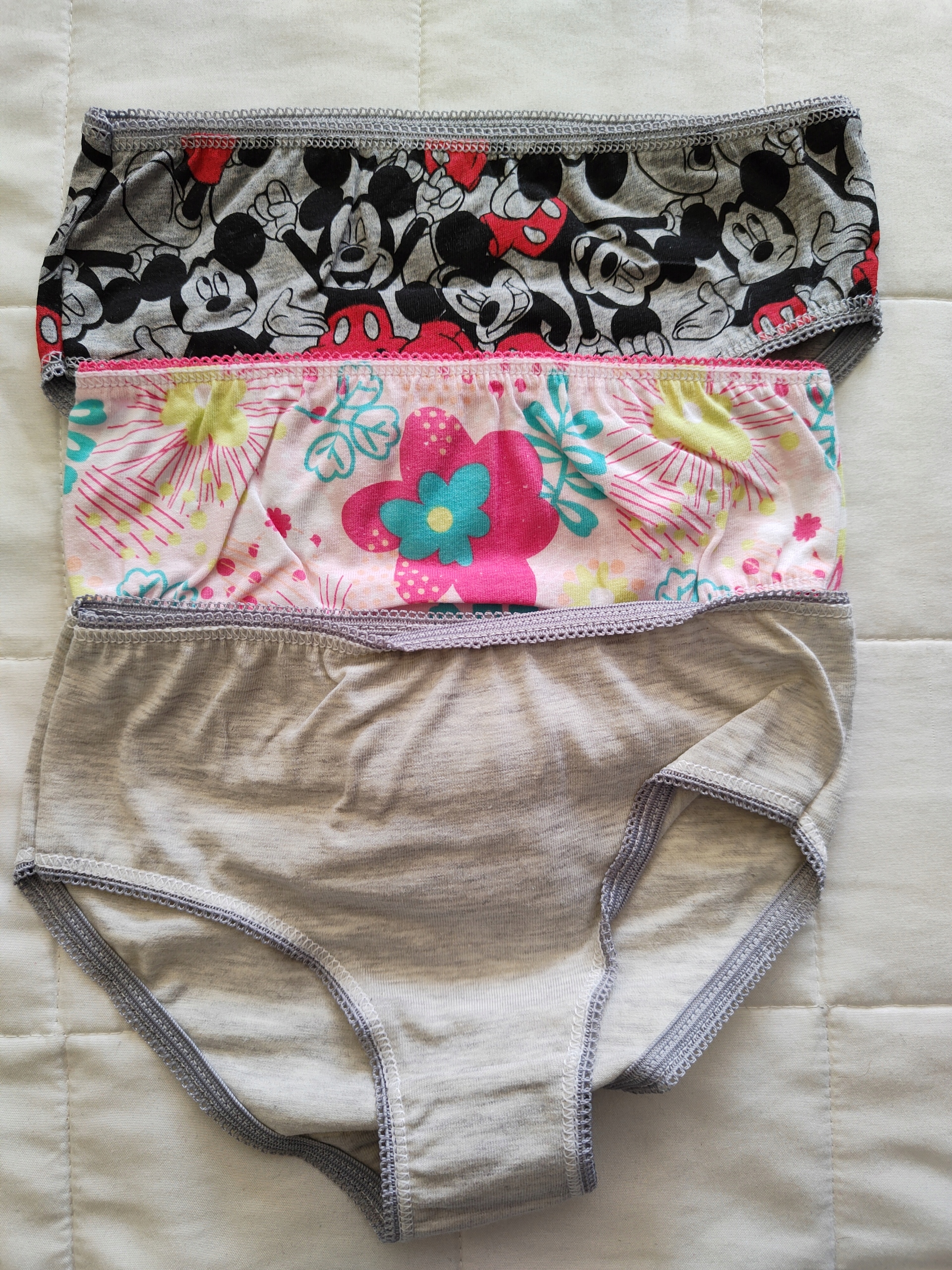 

3pak majtki figi 98/104 cm bawełna