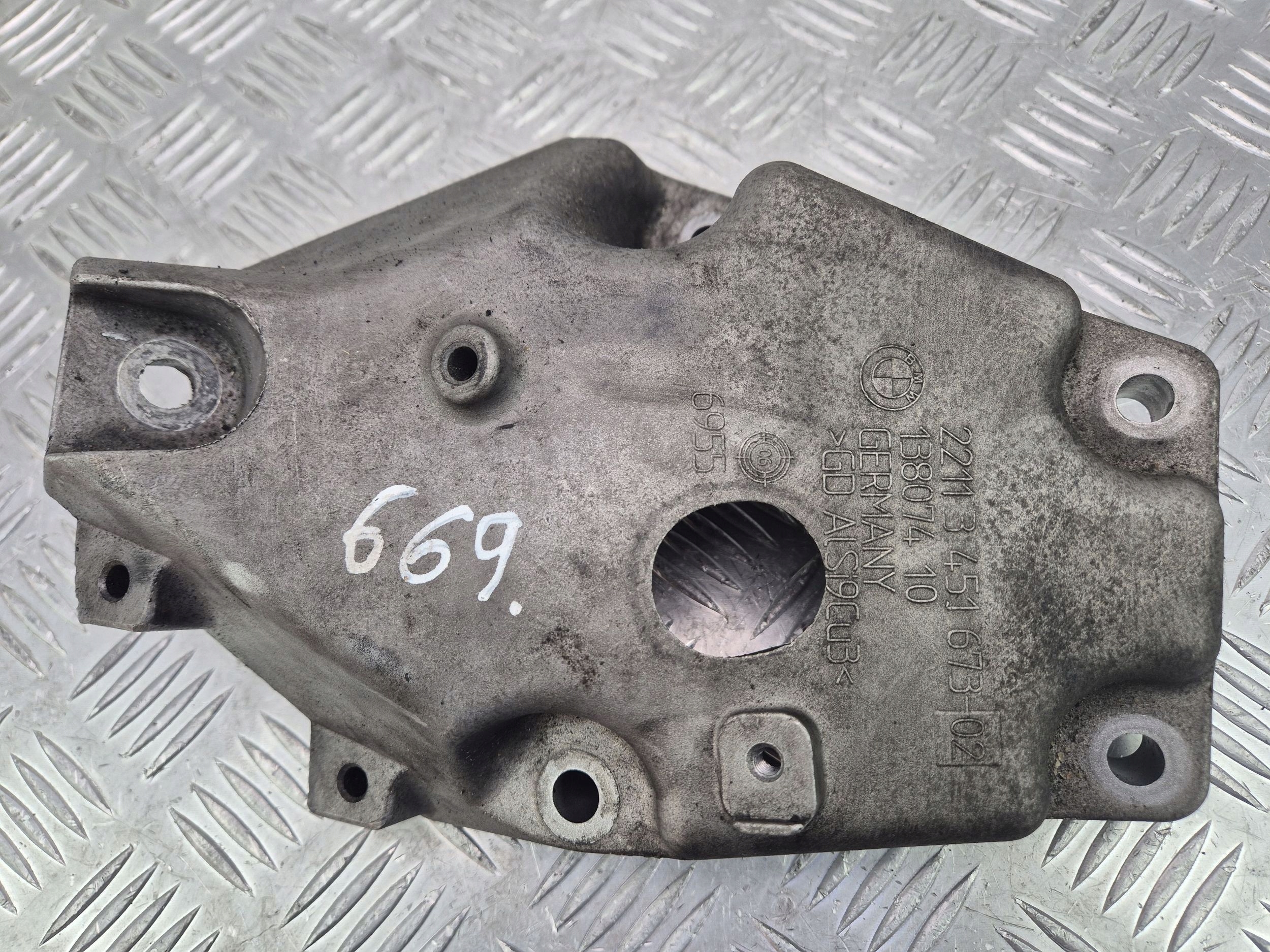 engine mount BMW X3 E83 xDrive 20d N47 3451673