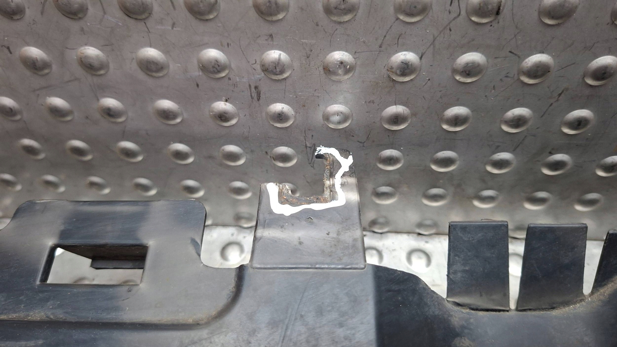 Blende Abdeckung abdeckung unter Stoßstange 9683447280 CITROEN C3 II DS3 2009