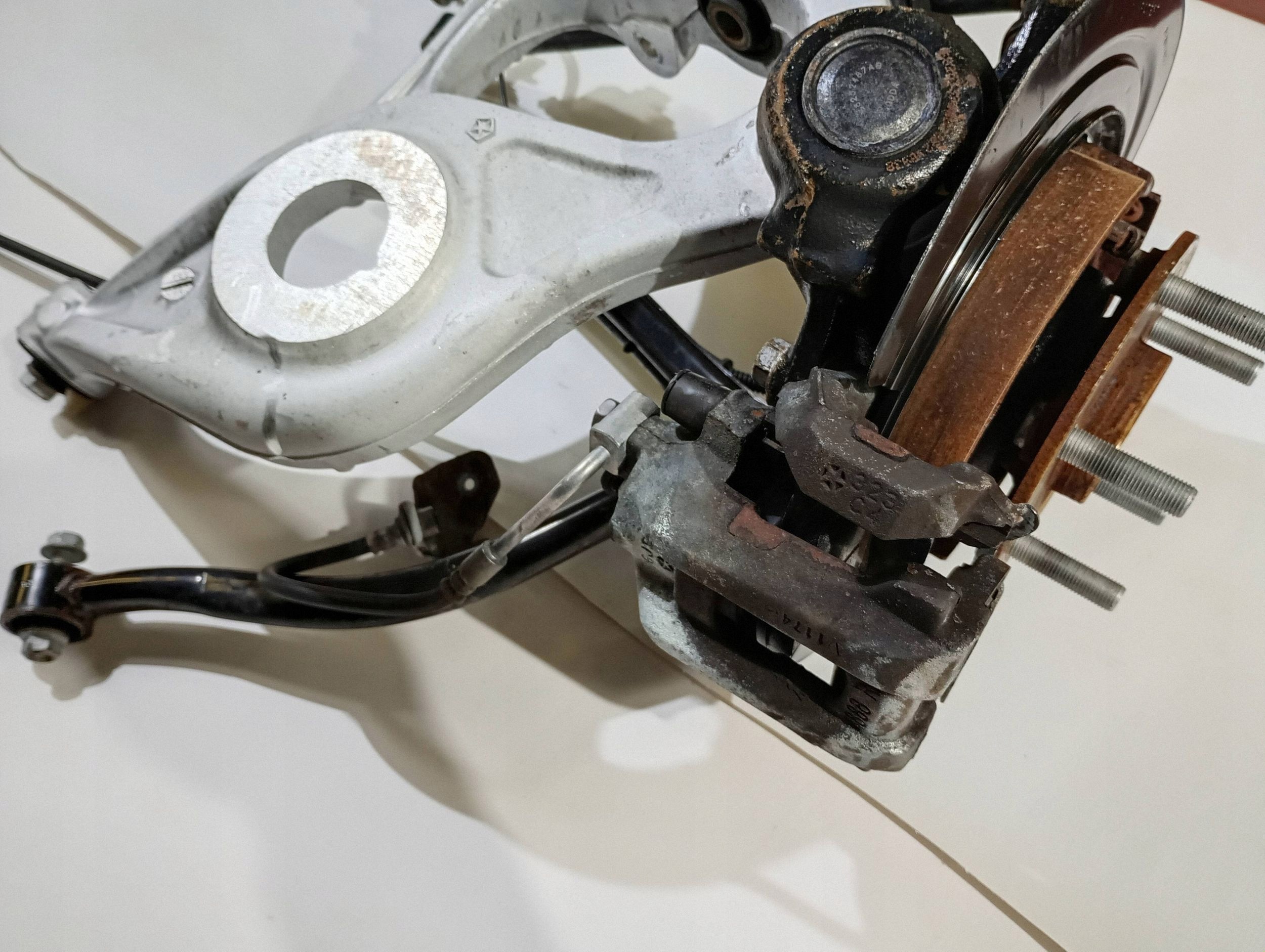 achsträger rechts heck komplet achsschenkel radnabe radlager bremssattel bremse sattel querlenker Dodge Durango 2014