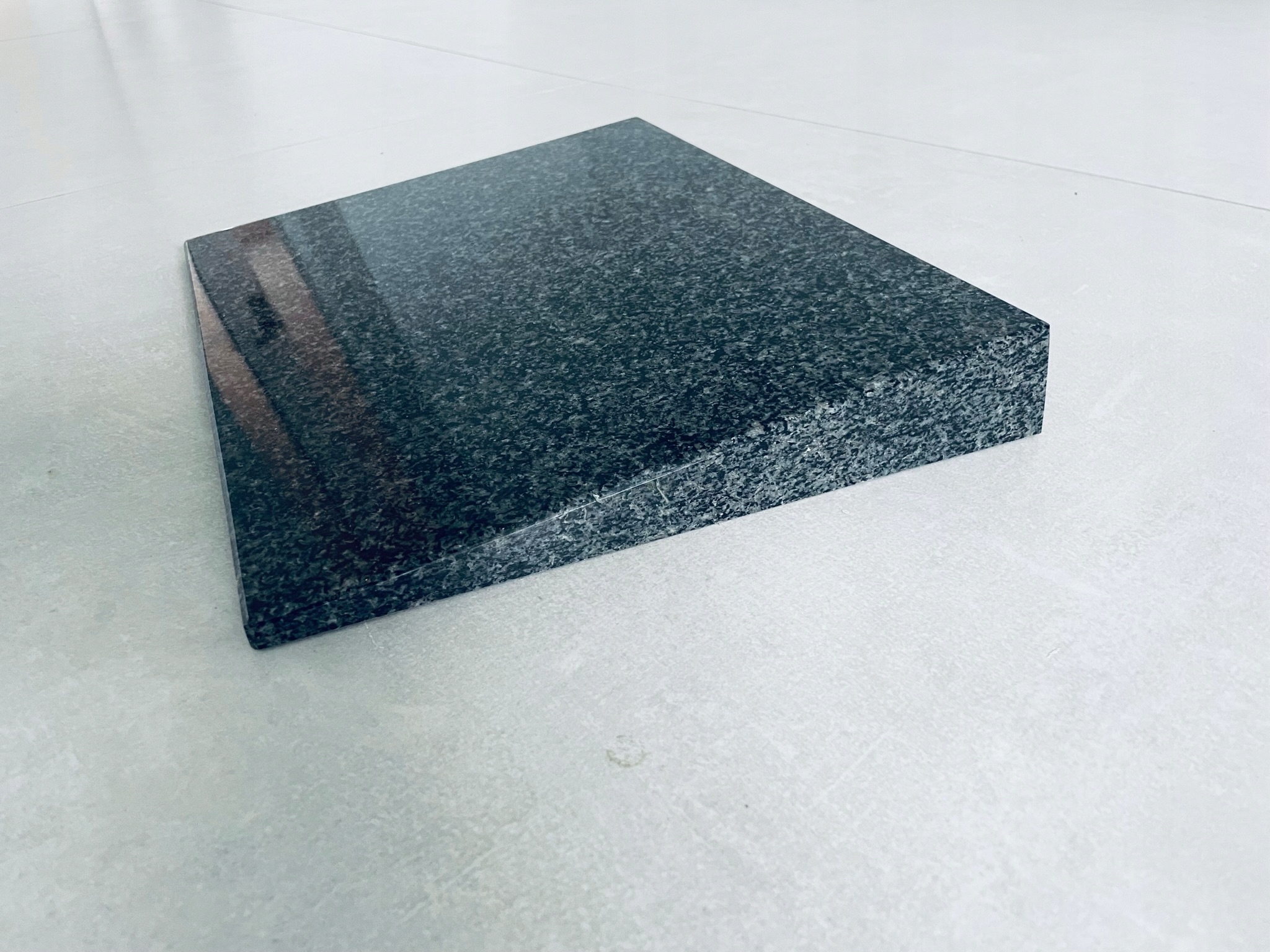 TABLICA PODUSZKA GRANITOWA 30x40 gr.6-3 cm Marka inna