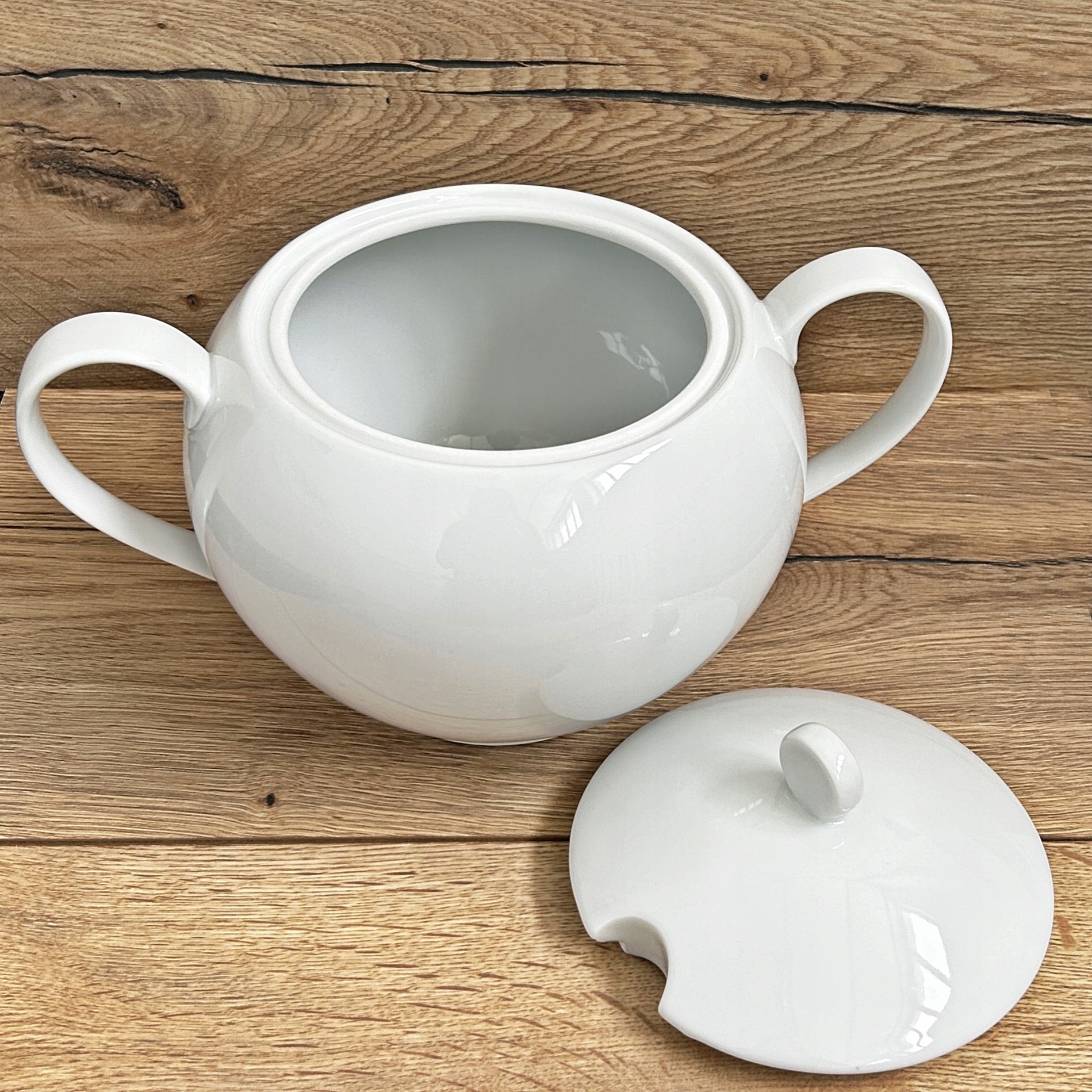 WAZA STOŁOWA Z POKRYWKĄ 2,7L PORCELANA VENUS BOSS LUBIANA ROSÓŁ BARSZCZ Kod producenta Boss Venus Waza z pokrywką 2,7 l biała