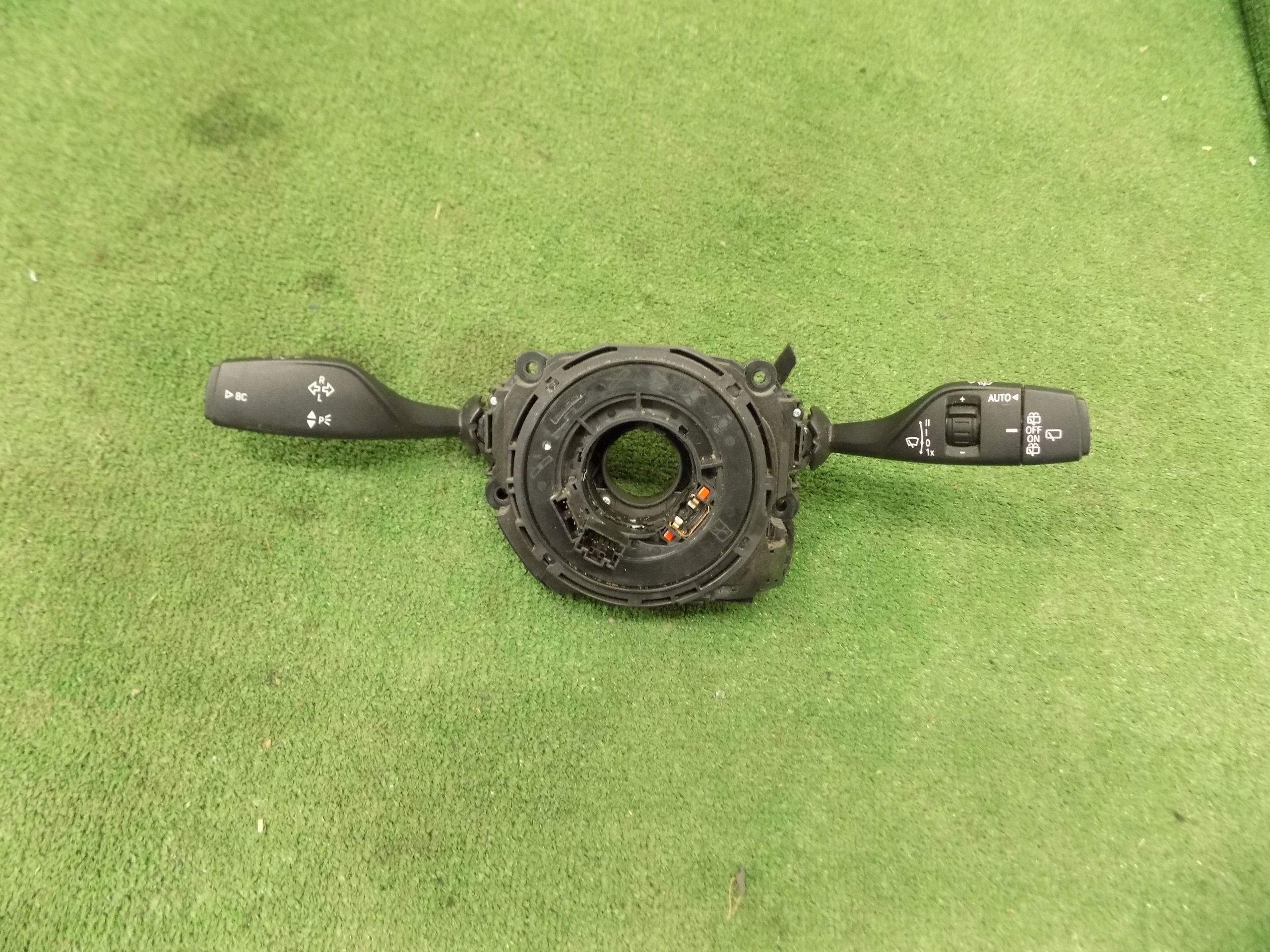 BMW F48 steering wheel levers and controls ring 9368597