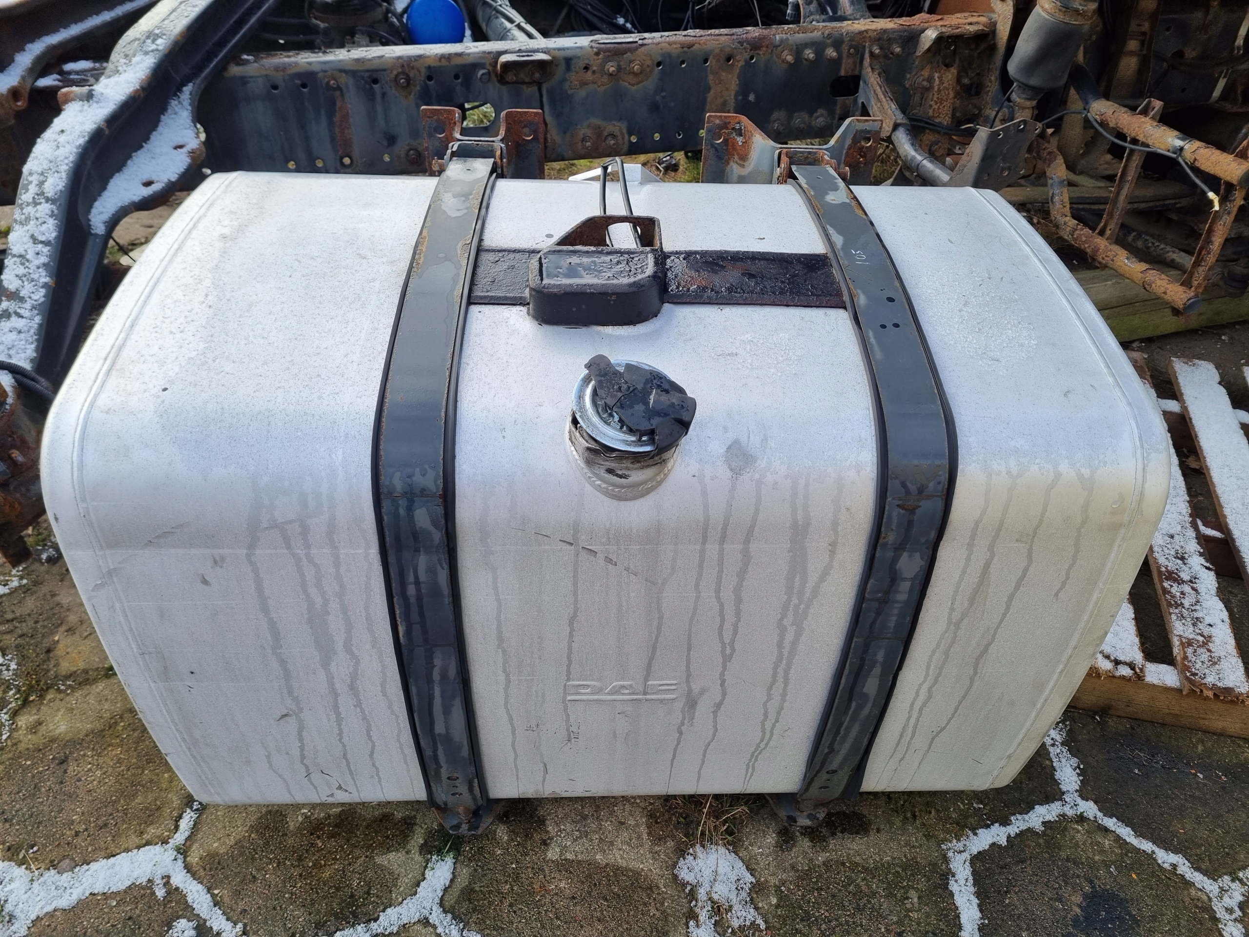 ТОПЛИВНЫЙ БАК В СБОРЕ 500L. DAF XF 105 106 85 CF