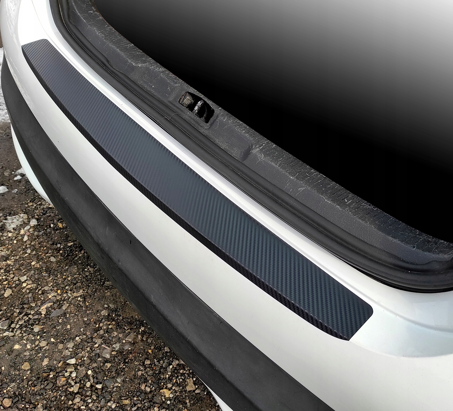 NAKLEJKA Folia ochronna PPF ZDERZAK CARBON 90x8,8 Strona zabudowy tył