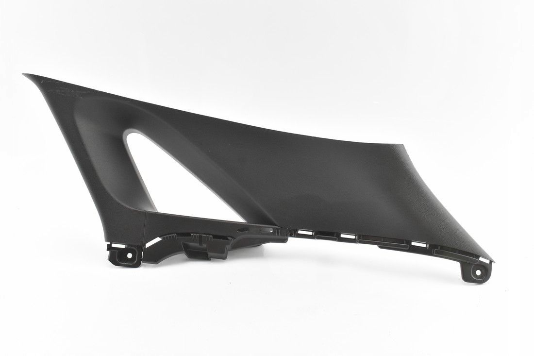 Накладка стойки справа сзади 85860-J7000 CEED III HB