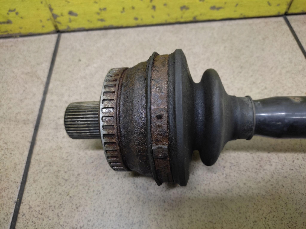 AUDI A4 B7 3.0 TDI POLOS bal far