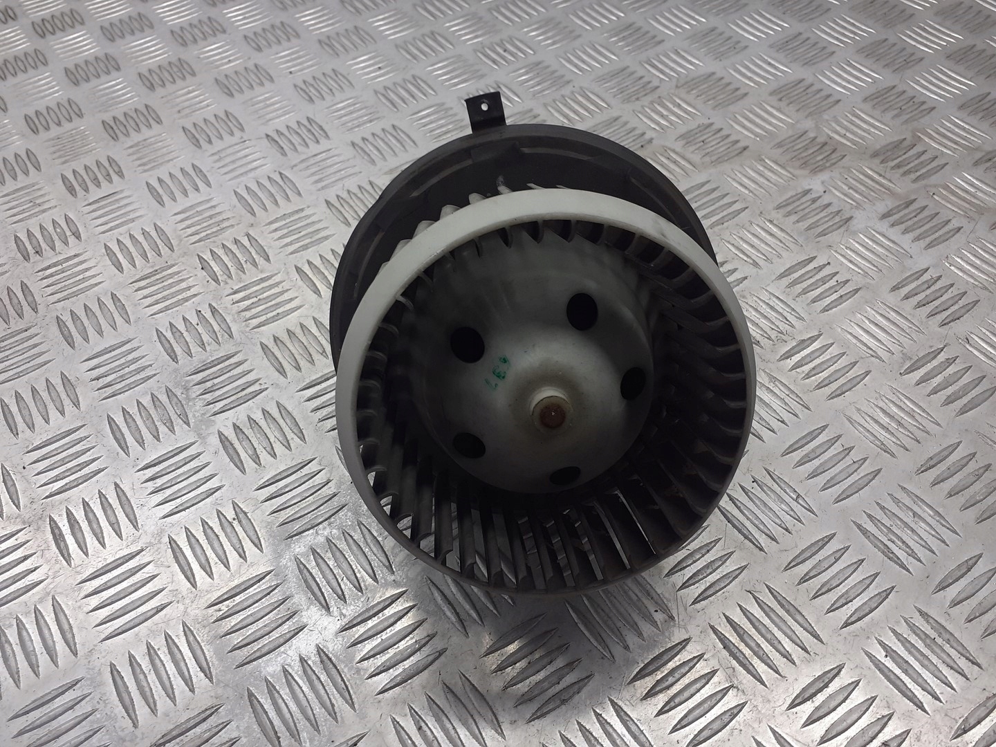 WENTYLATOR NAWIEWU ALFA ROMEO 147 52488448