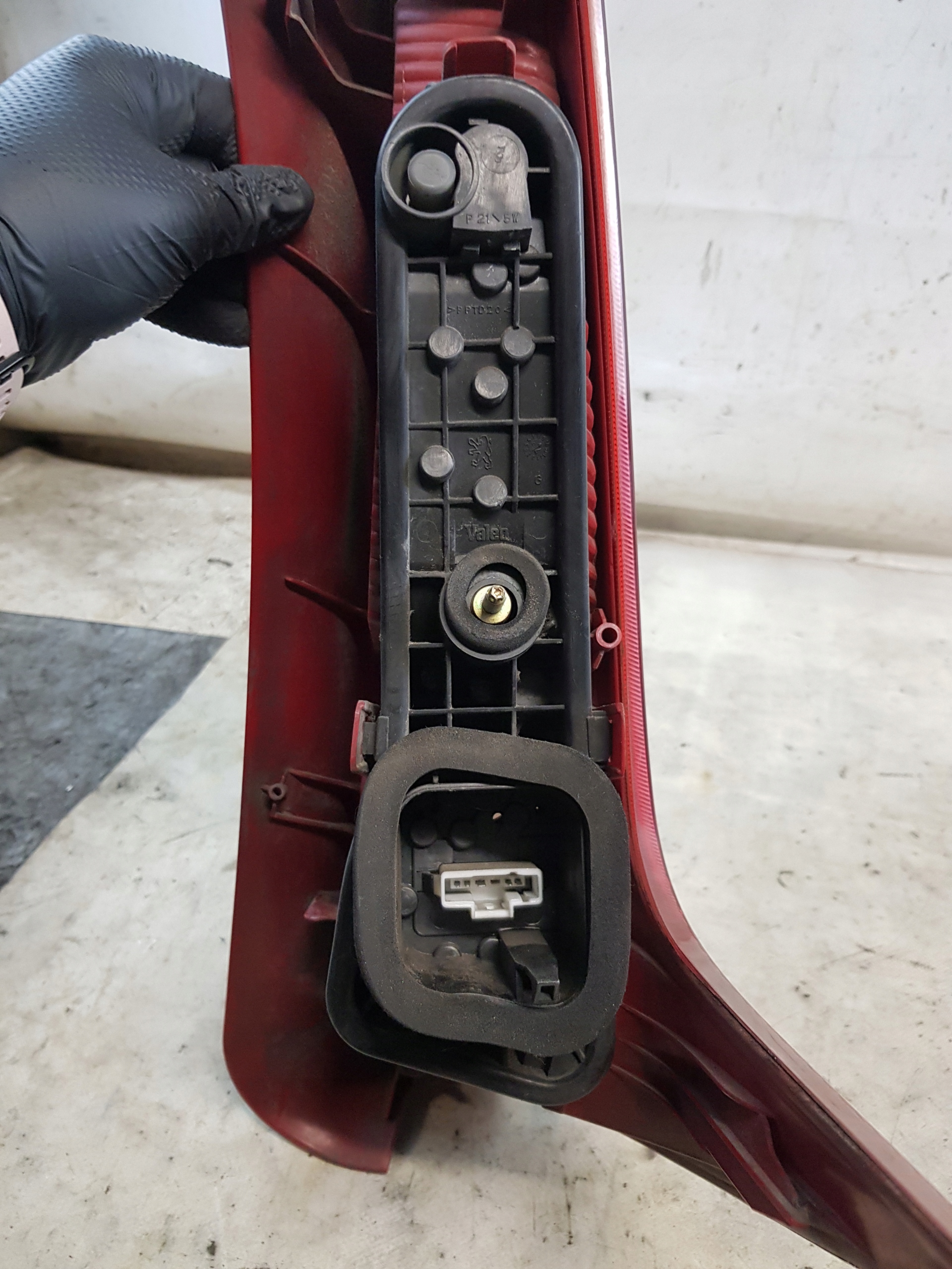 light rear part rear left PEUGEOT 206 SW KOMBI VALEO