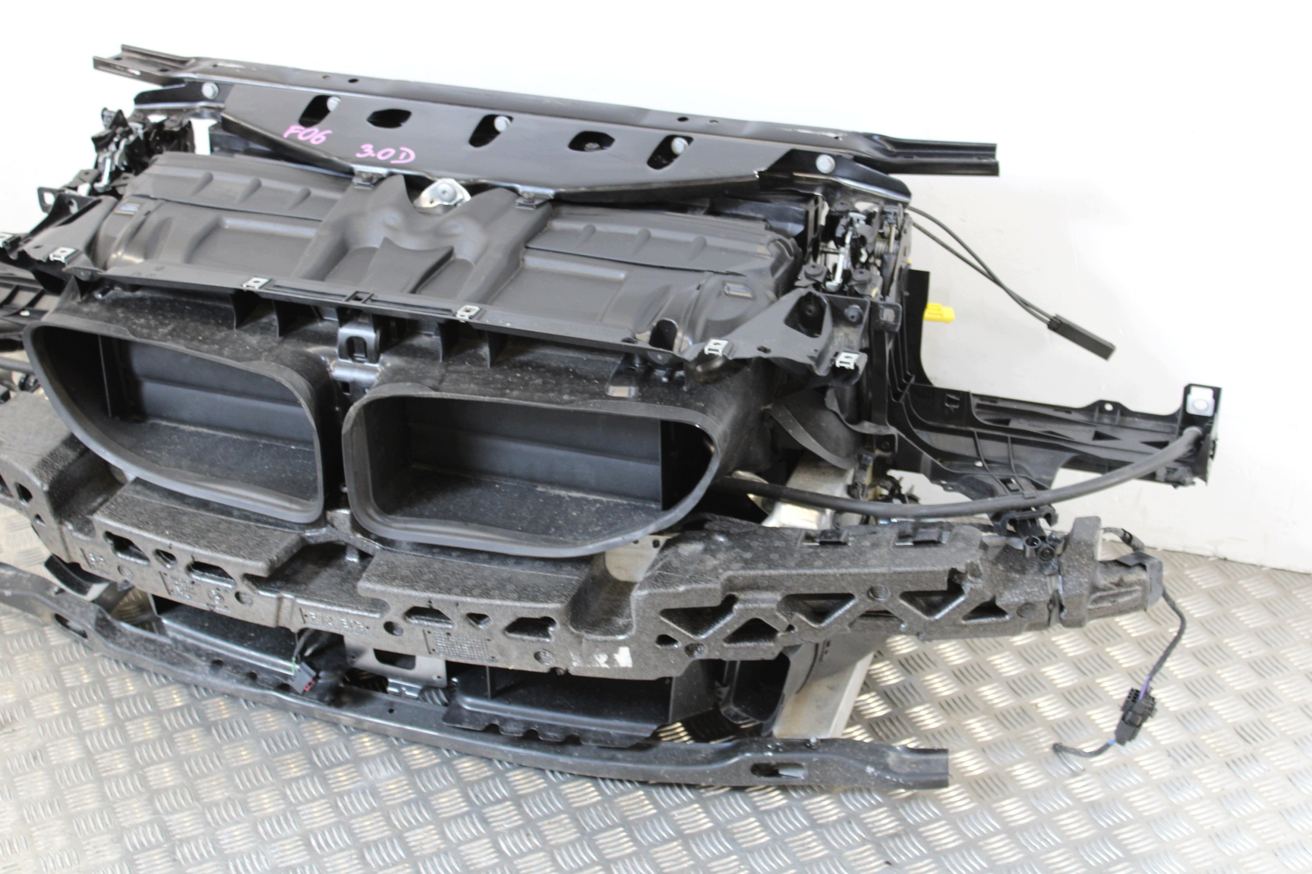 support panel for radiators front pillar radiator BMW 6 GRAN COUPE F06 m-packet 3.0D
