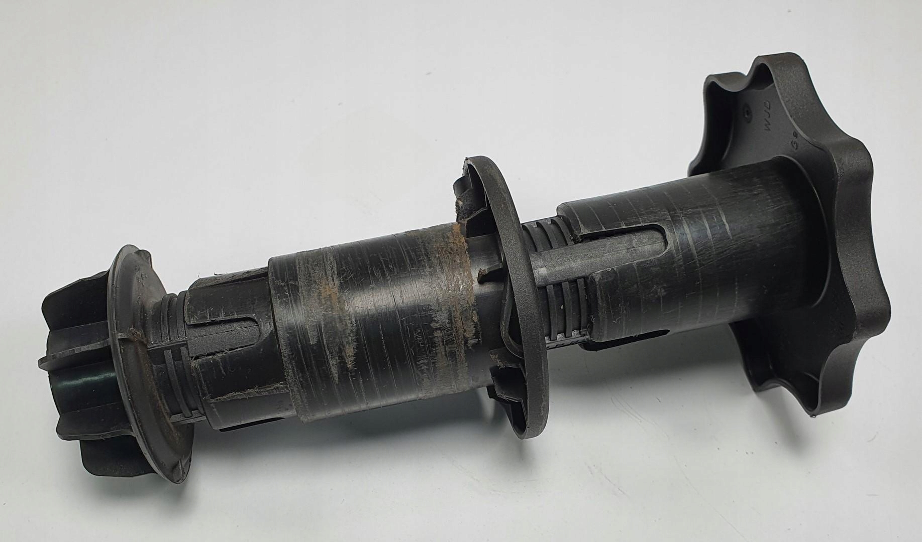 ŚRUBA KOŁA ZAPASOWEGO AUDI A6 C6 8E0803898E