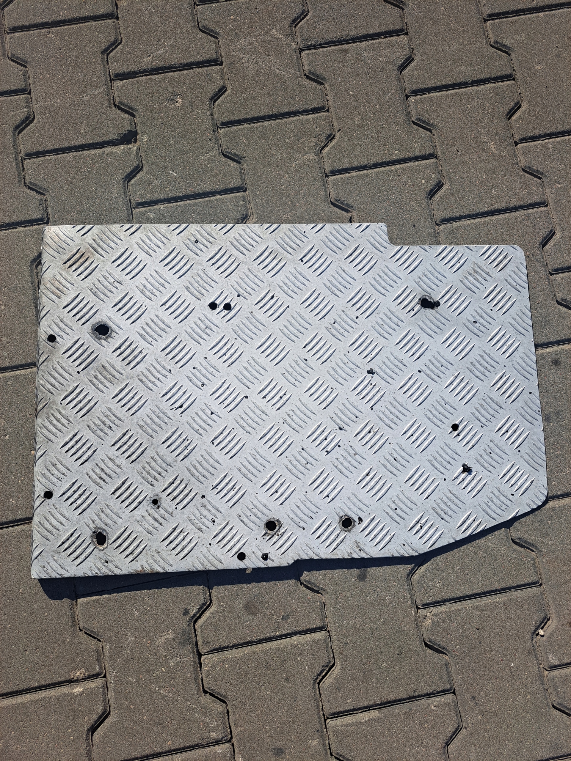 OSŁONA BLACHA KATALIZATORA GÓRNA VOLVO FH FM