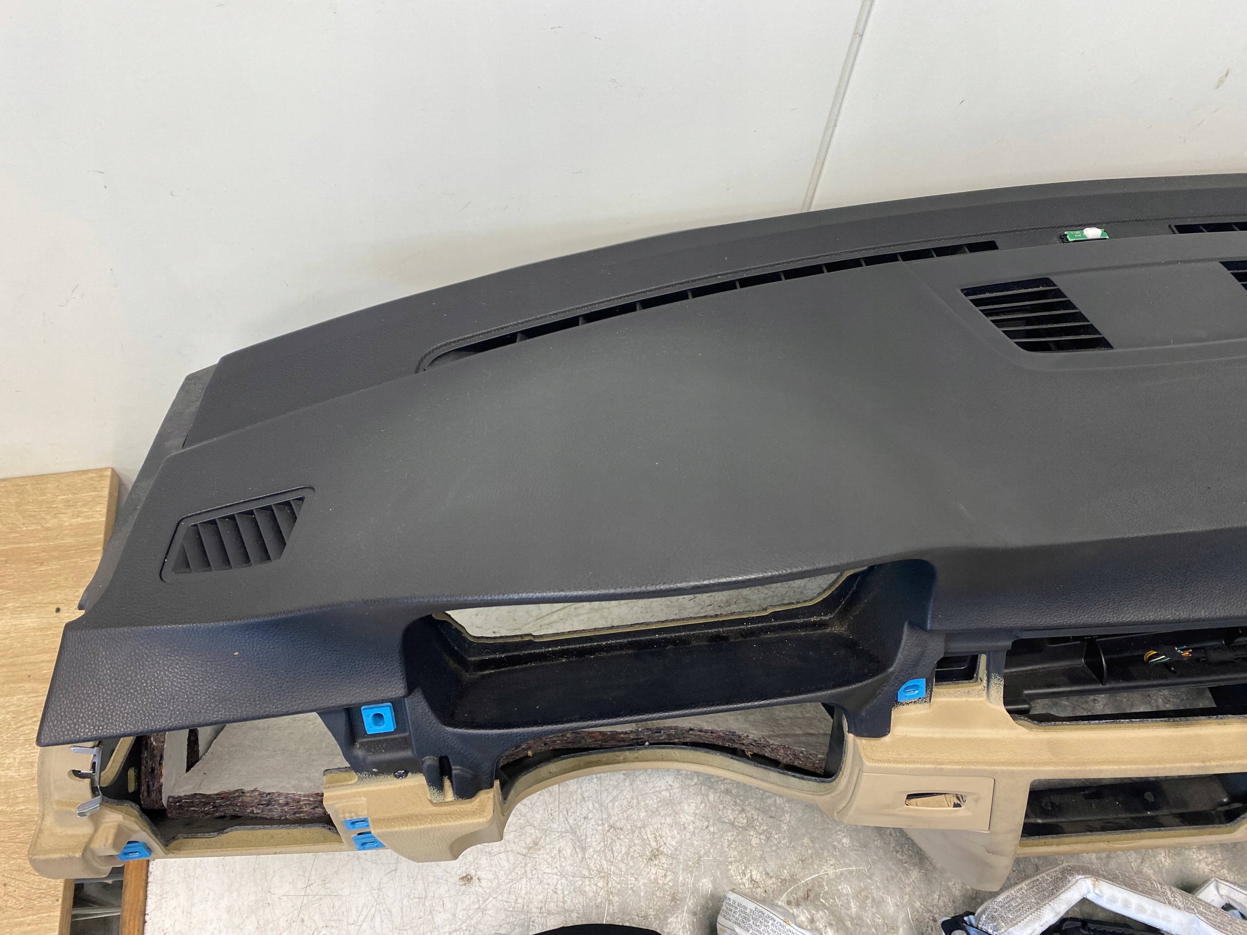 BMW E90 E91 dashboard console tension belts airbag airbag adjuster original