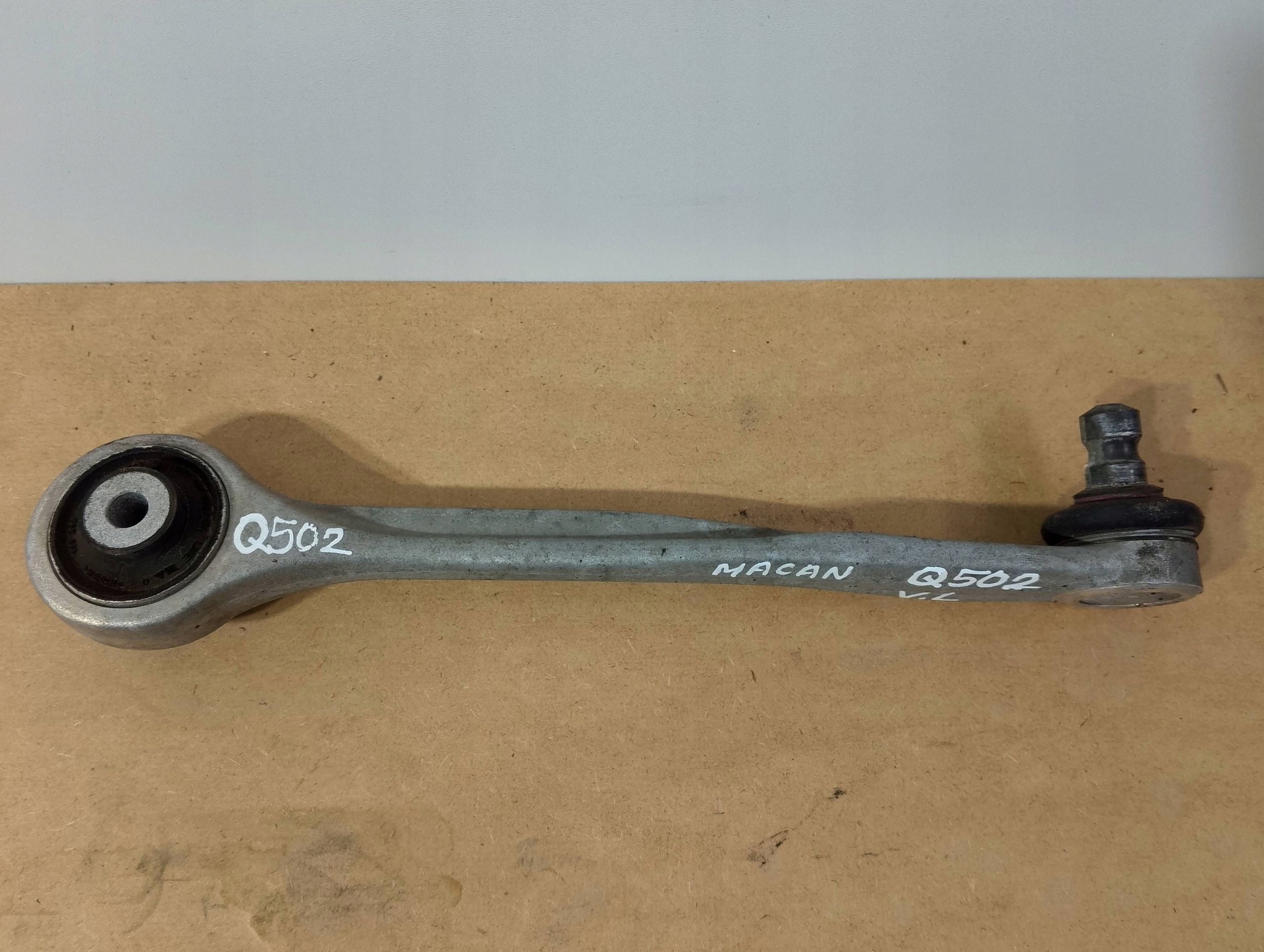 Porsche Macan (95B) arm front left 8K0505P (Q502)
