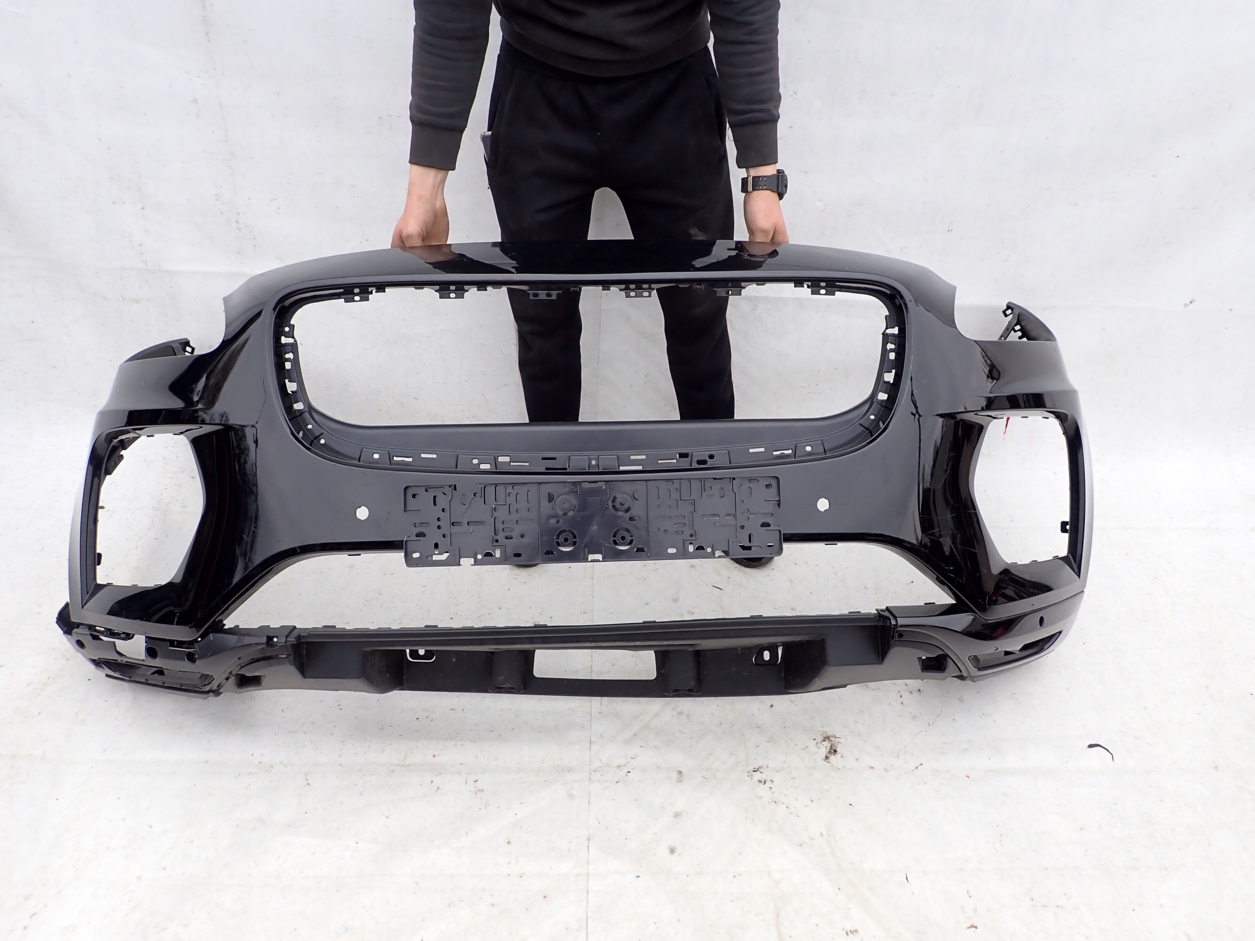 JAGUAR E-PACE R-DYNAMIC 17- Stoßstange vorne PDC