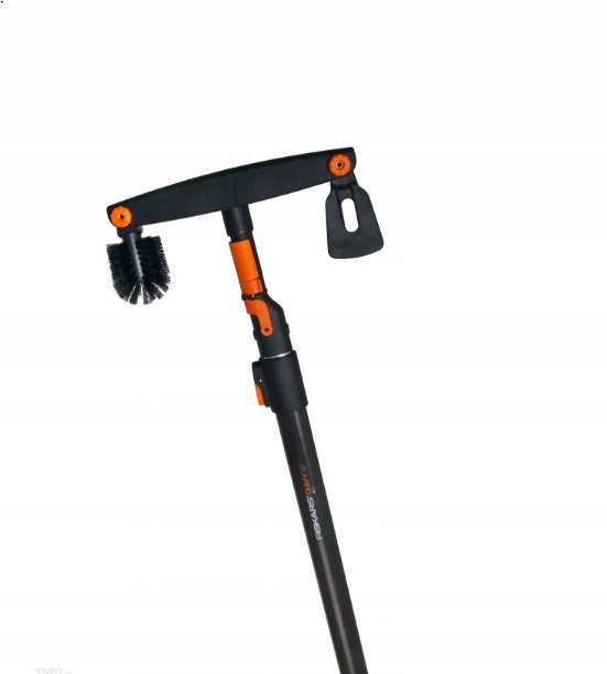 SZCZOTKA DO CZYSZCZENIA RYNIEN rynny z liści lodu FISKARS na tyczce 2-4M