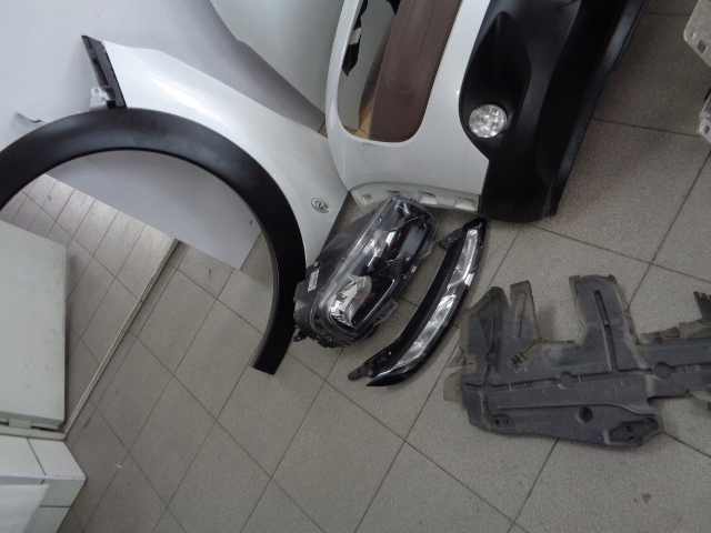 MASKA ZDERZAK BŁOTNIK LAMPA CITROEN C4 CACTUS PRZED LIFTEM EFCD BENZYNA Typ samochodu Samochody osobowe