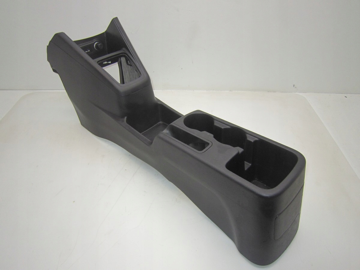 HYUNDAI IX20 ТУННЕЛЬ СРЕДНИЙ USB ВХОД